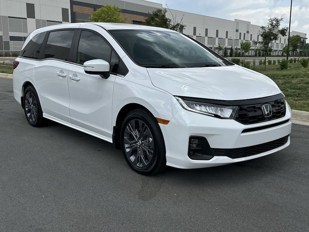New 2026 Honda Odyssey Touring Minivan