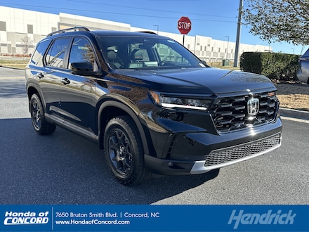 2025 Honda Pilot TrailSport SUV