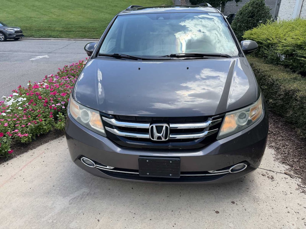 Used 2016 Honda Odyssey Touring Minivan