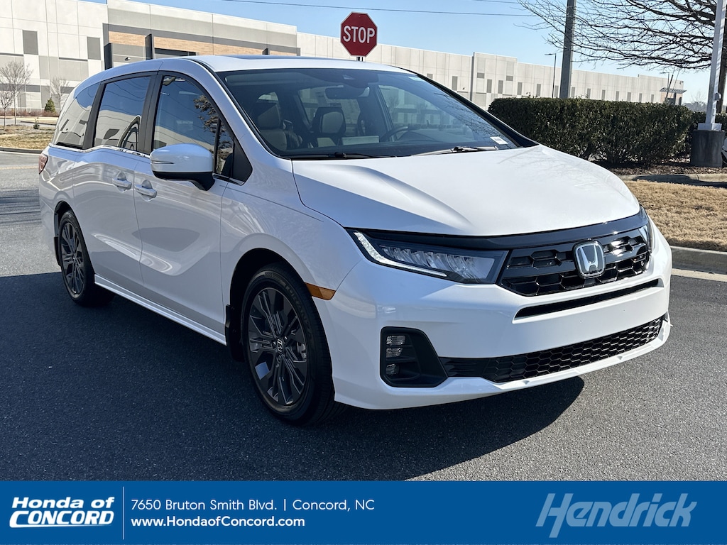 New 2026 Honda Odyssey Touring Minivan