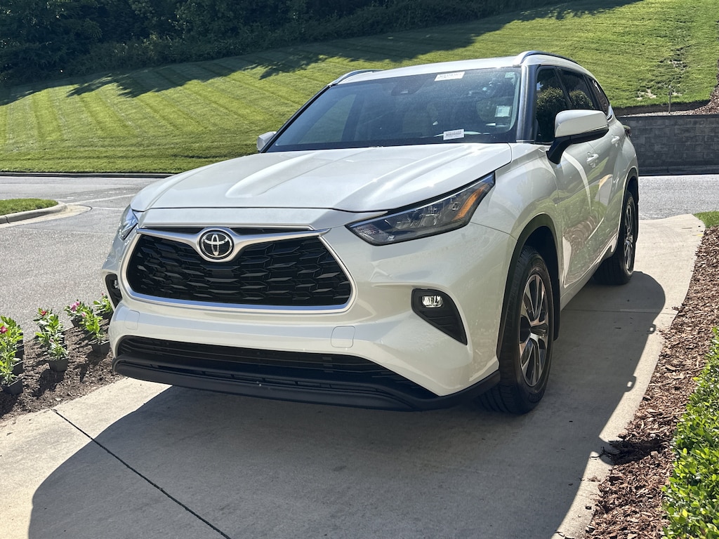Used 2020 Toyota Highlander XLE SUV