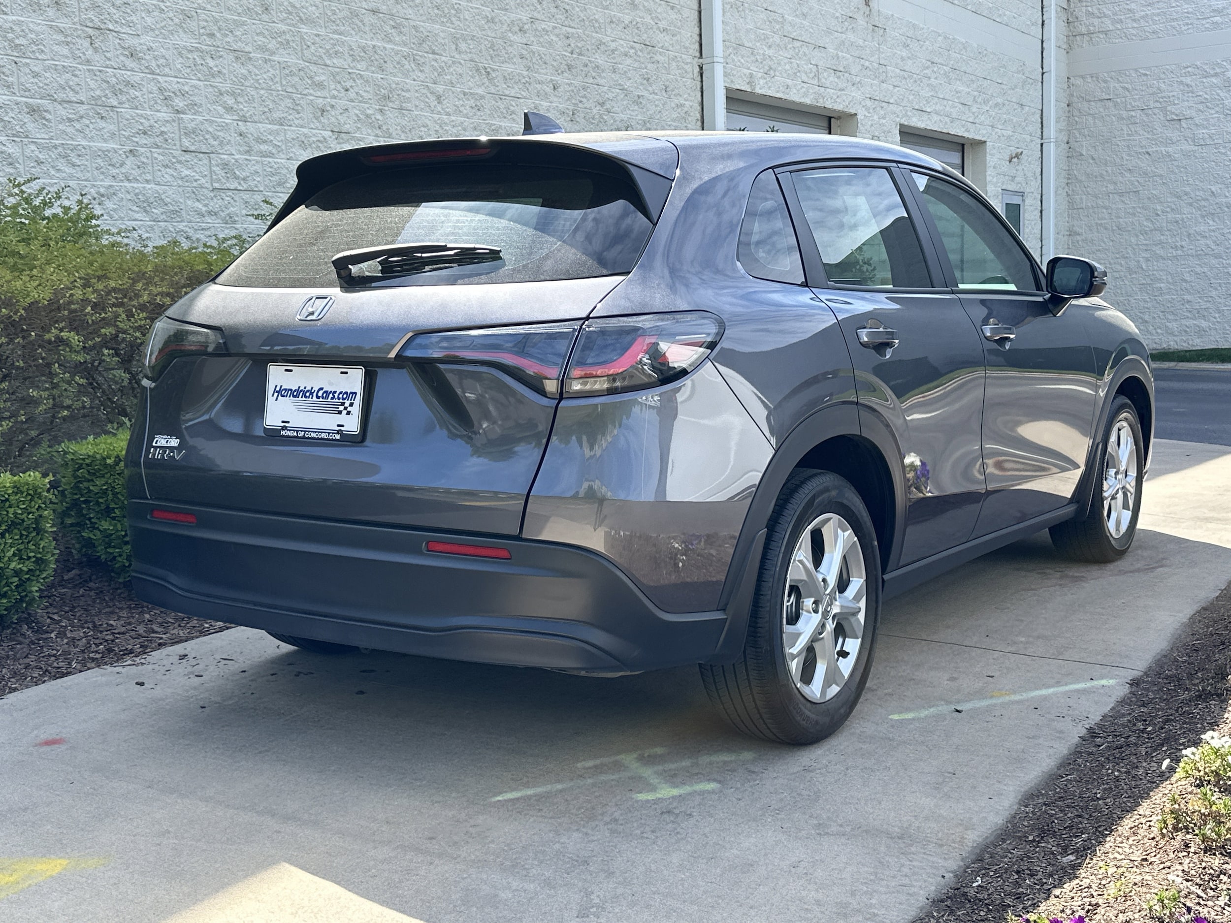 2025 Honda HR-V LX photo 3