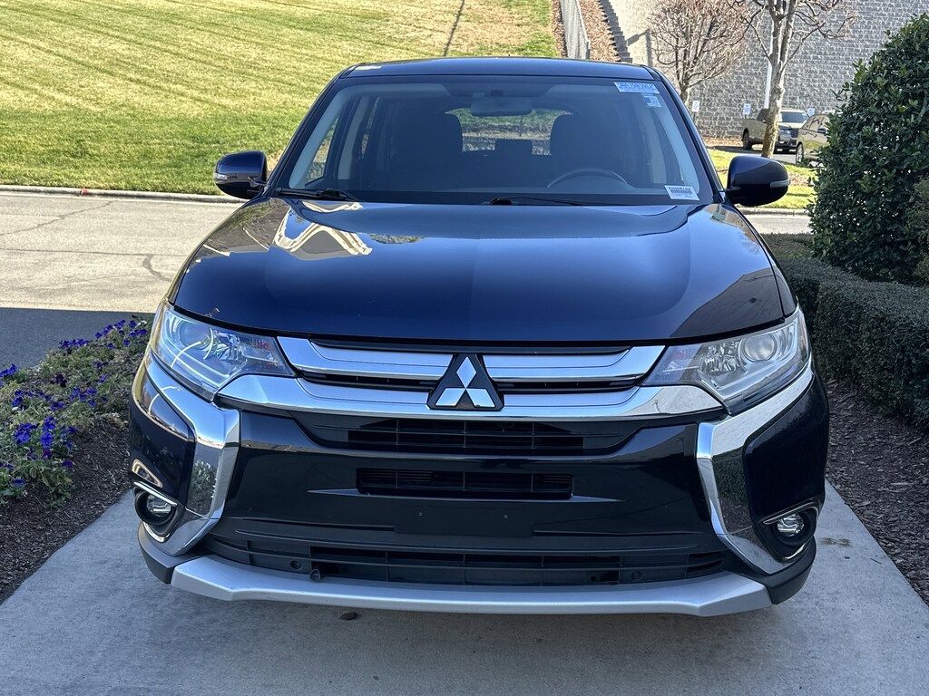 Used 2016 Mitsubishi Outlander SE SUV