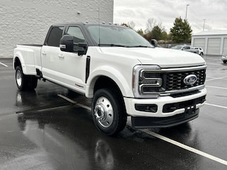 2025 Ford Super Duty F-450 DRW Platinum Pickup