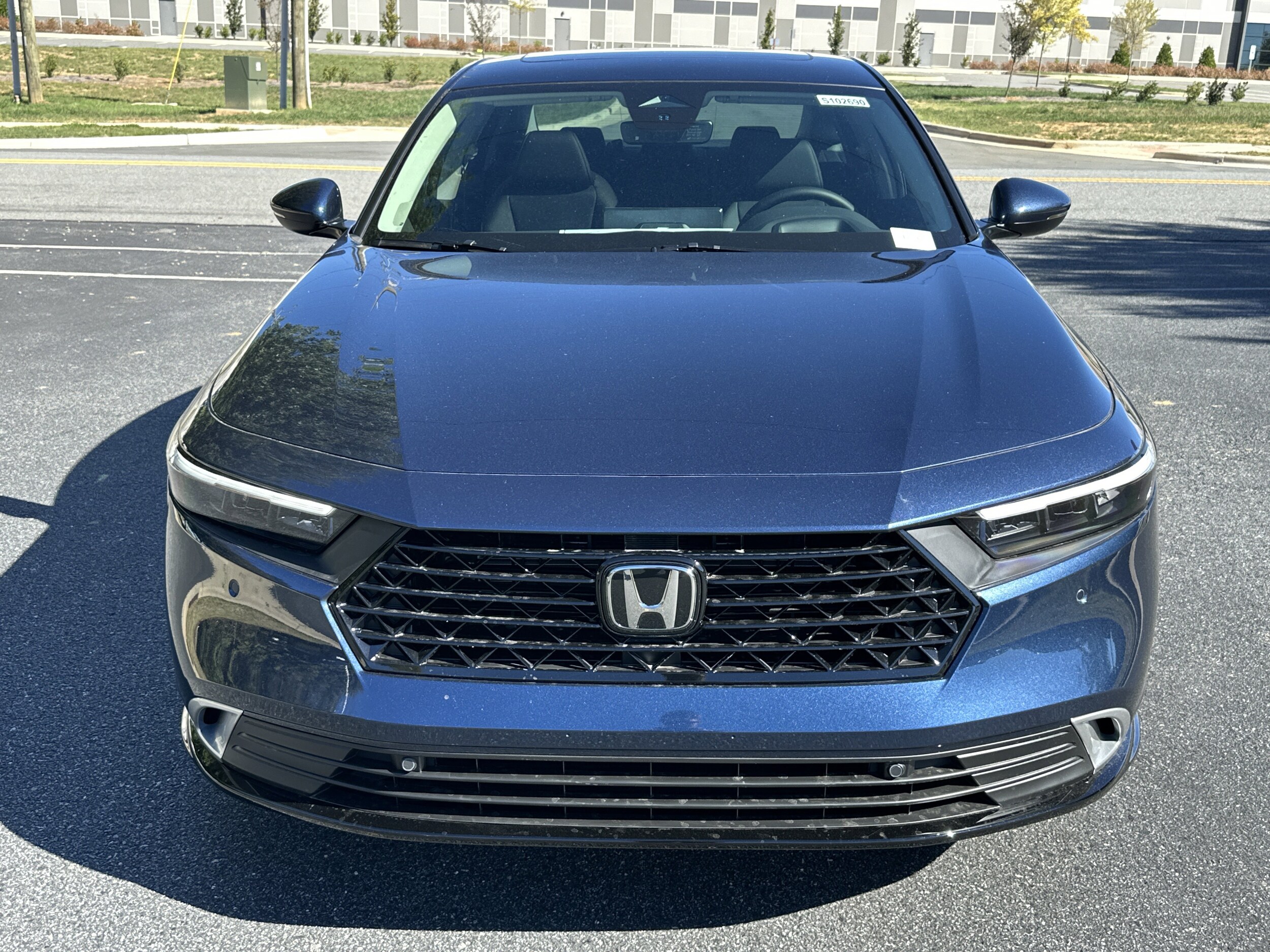 2025 Honda Accord Hybrid Touring photo 2