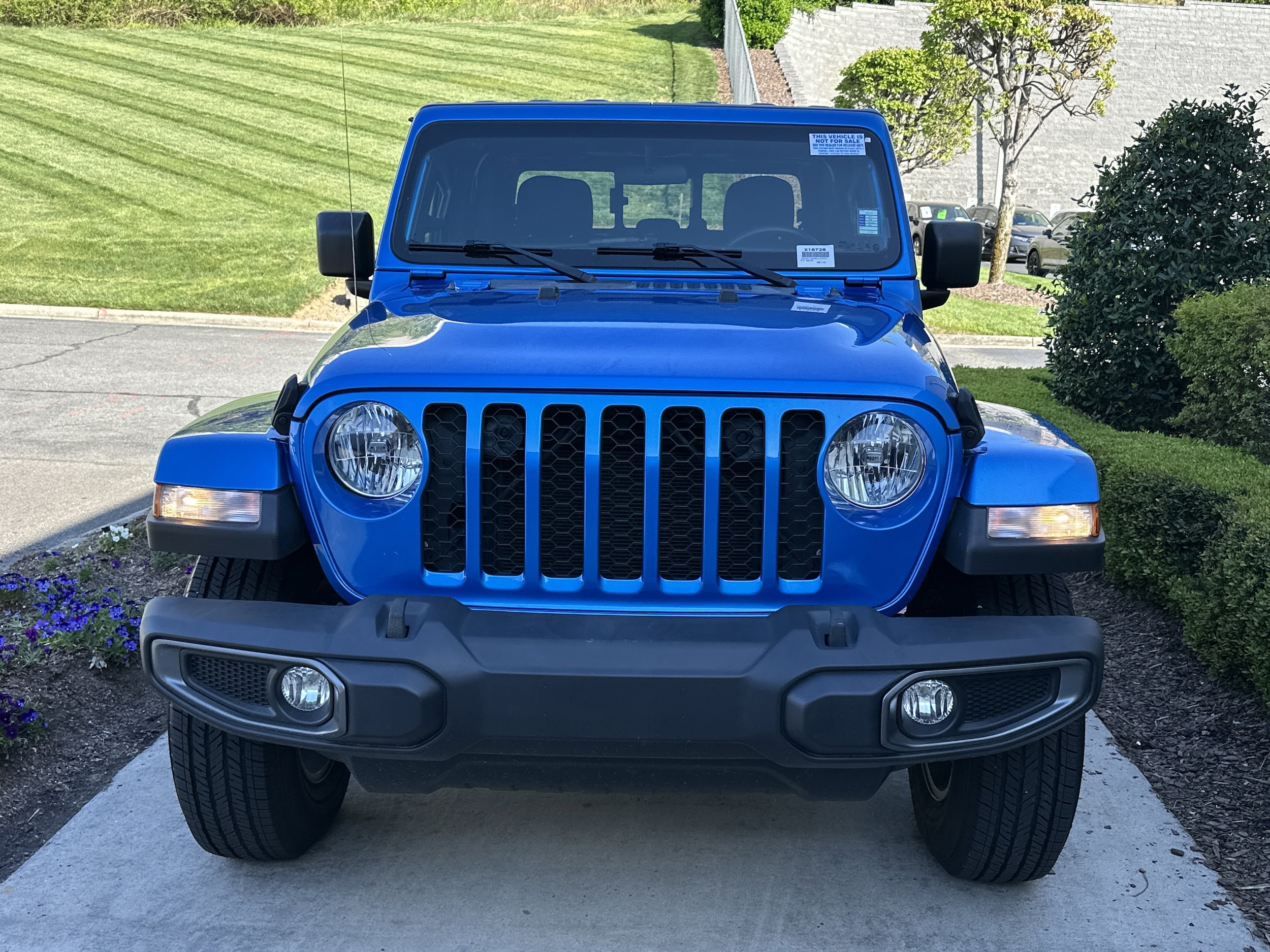 2022 Jeep Gladiator Sport S photo 2