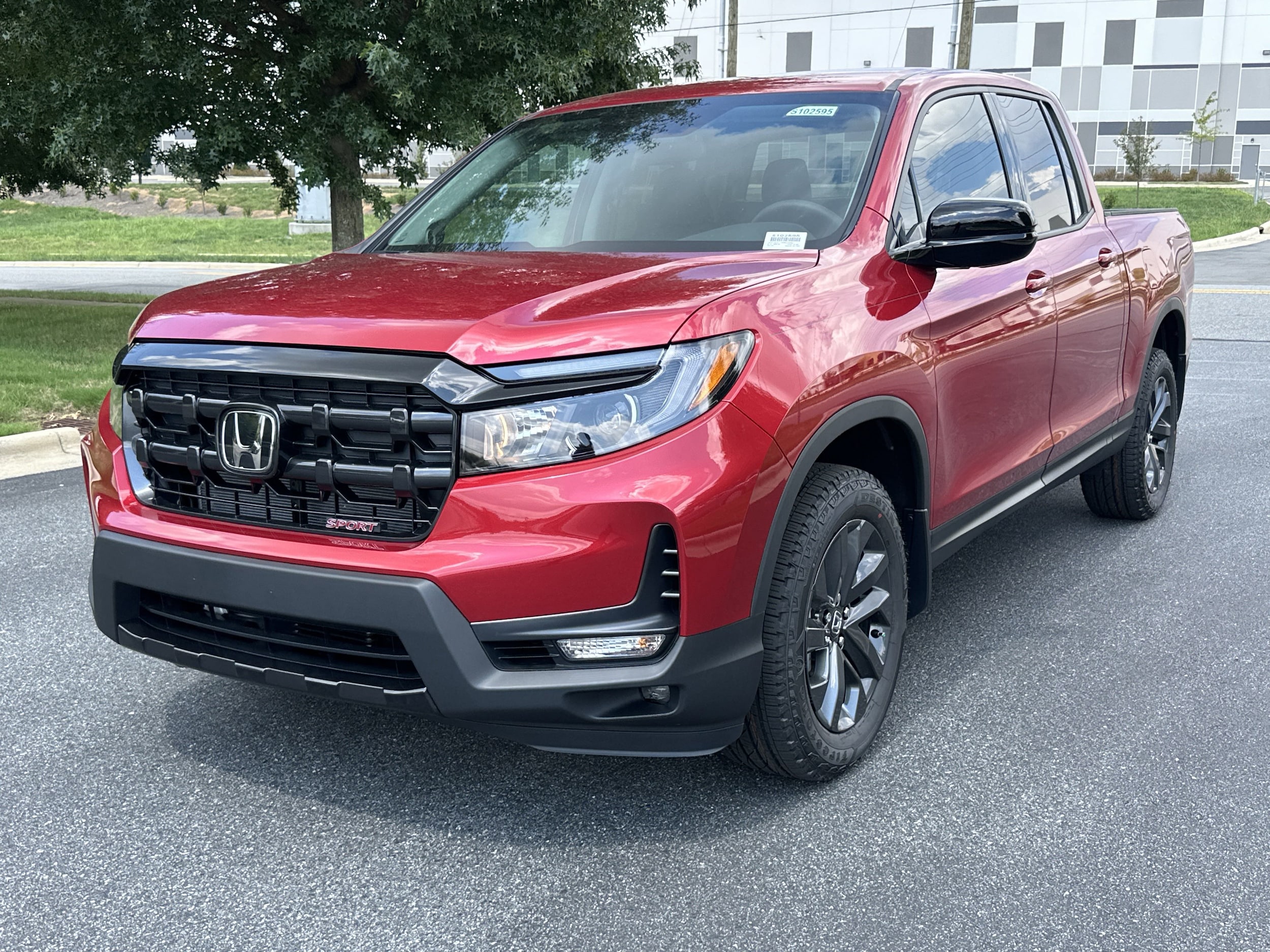 2025 Honda Ridgeline Sport photo 3