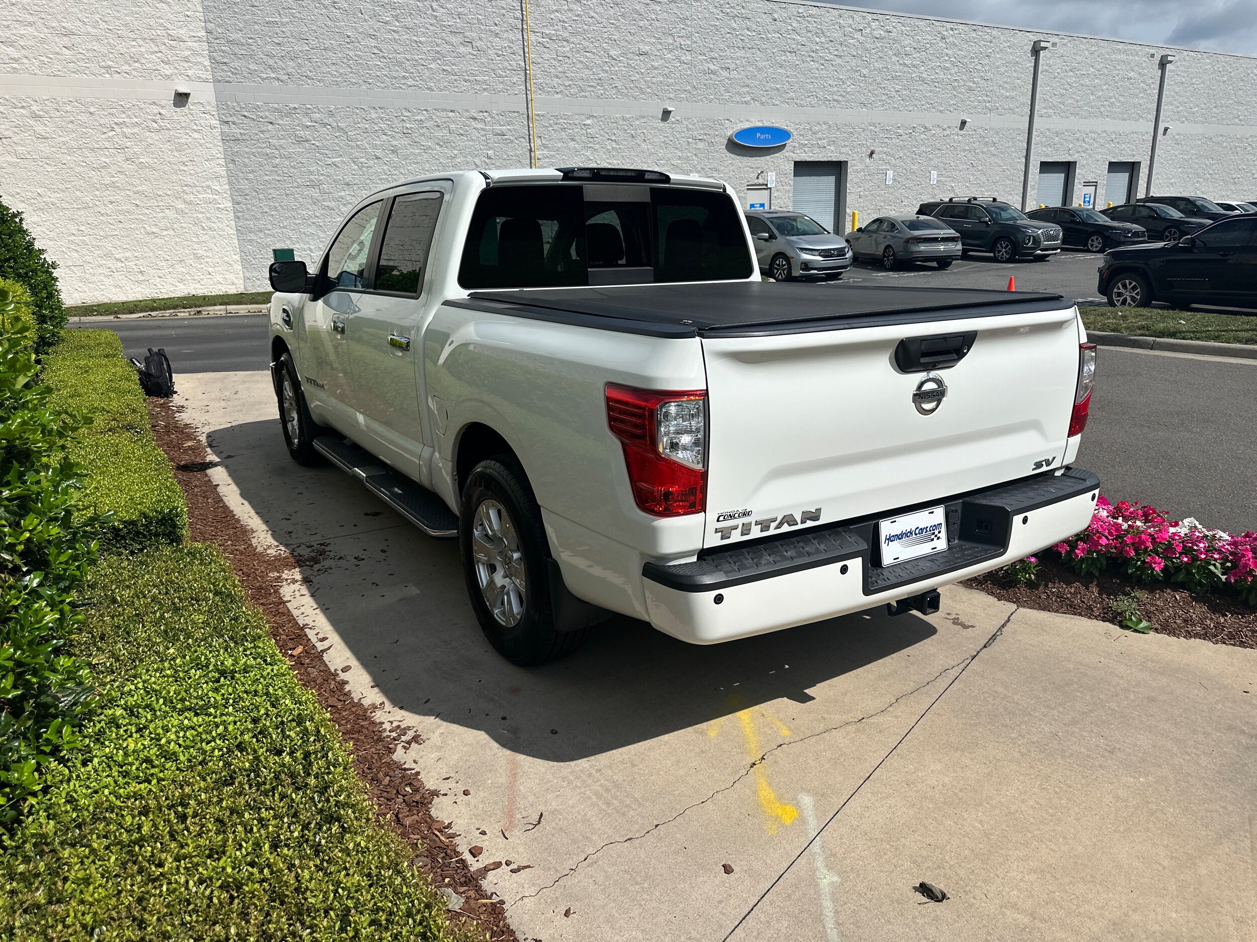 Nissan Titan SV