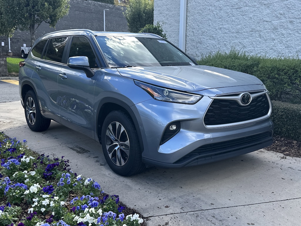 Used 2023 Toyota Highlander XLE SUV