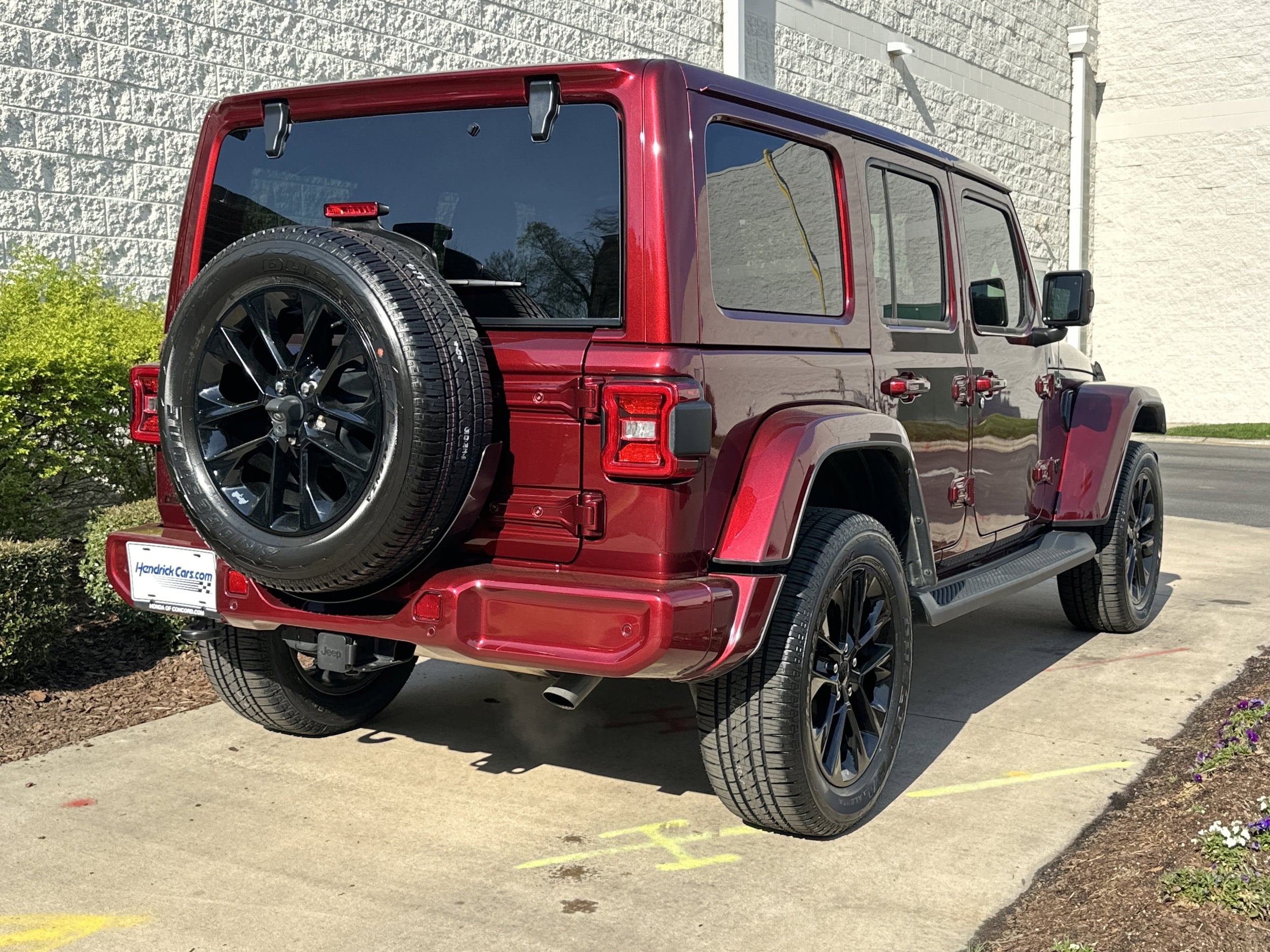 2021 Jeep Wrangler Unlimited Sahara High Altitude photo 6