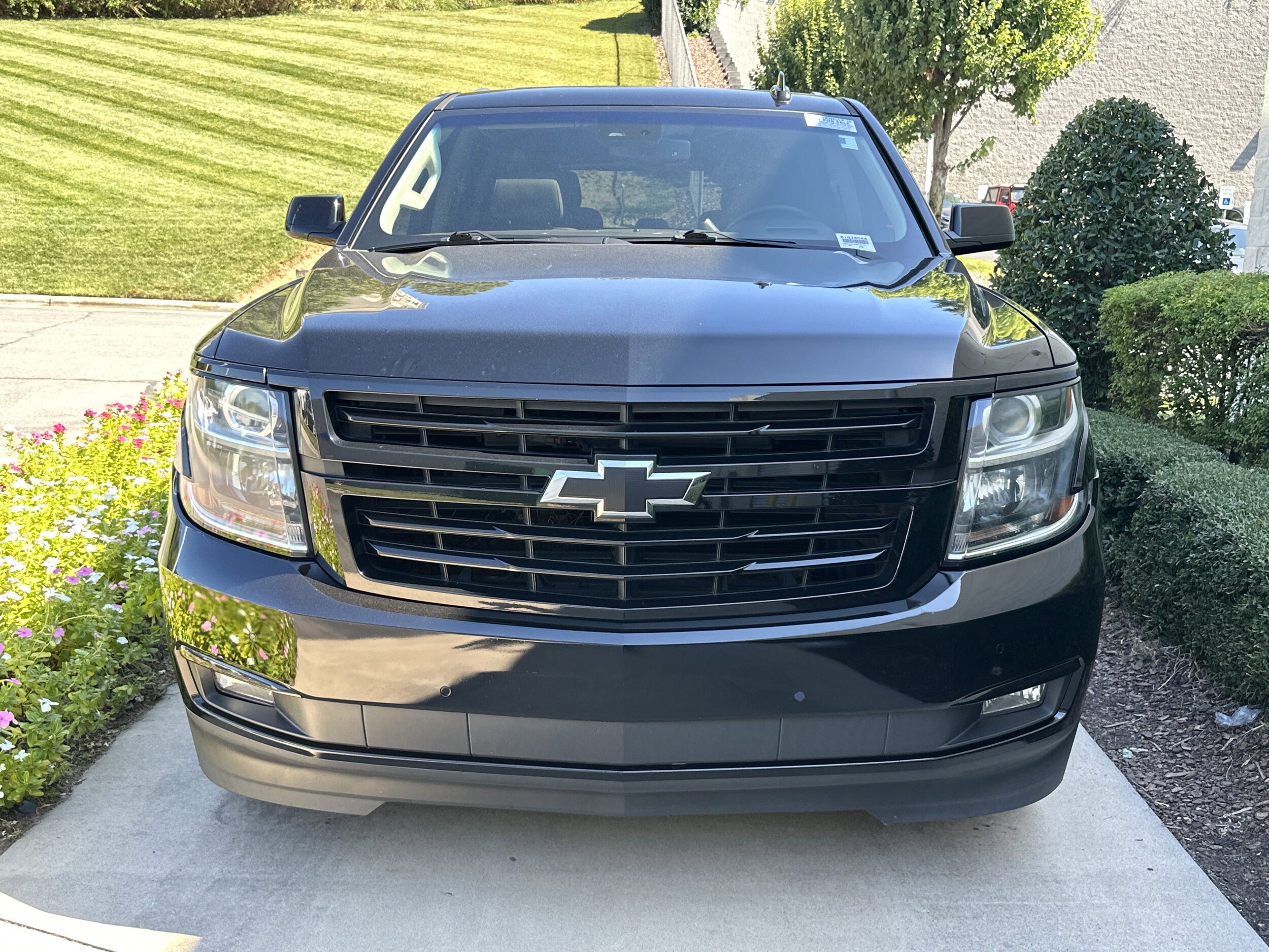 2019 Chevrolet Tahoe Premier photo 2