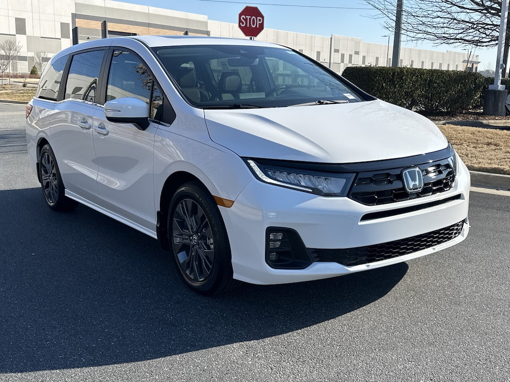 New 2026 Honda Odyssey Touring Minivan