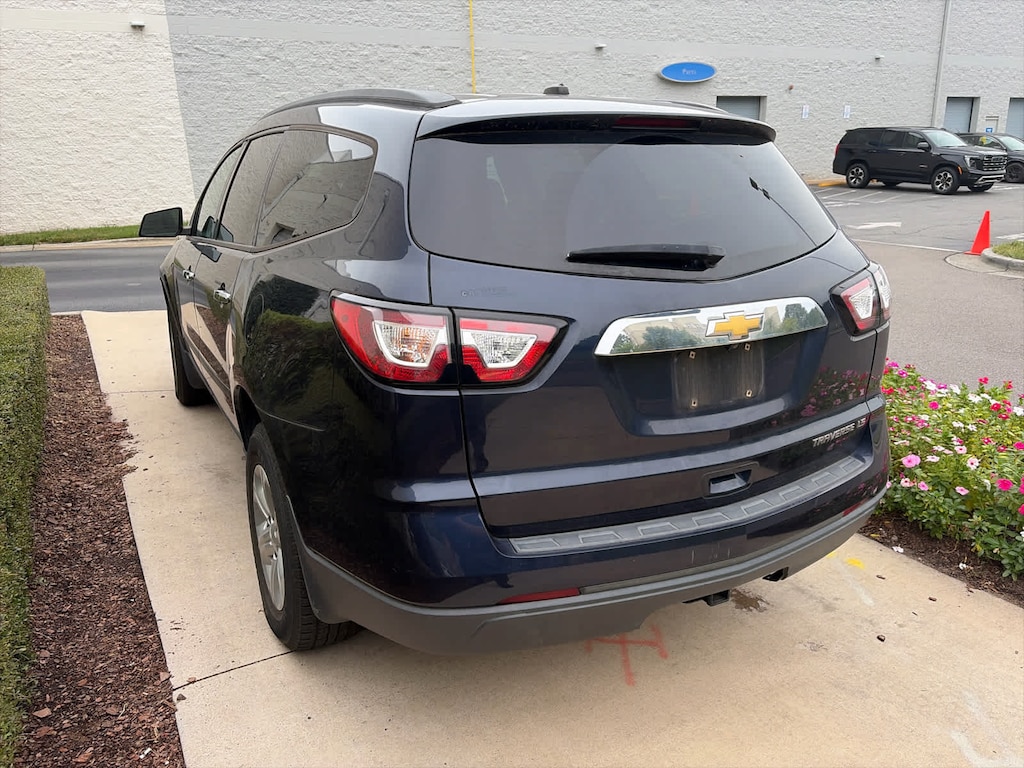 Used 2015 Chevrolet Traverse LS SUV