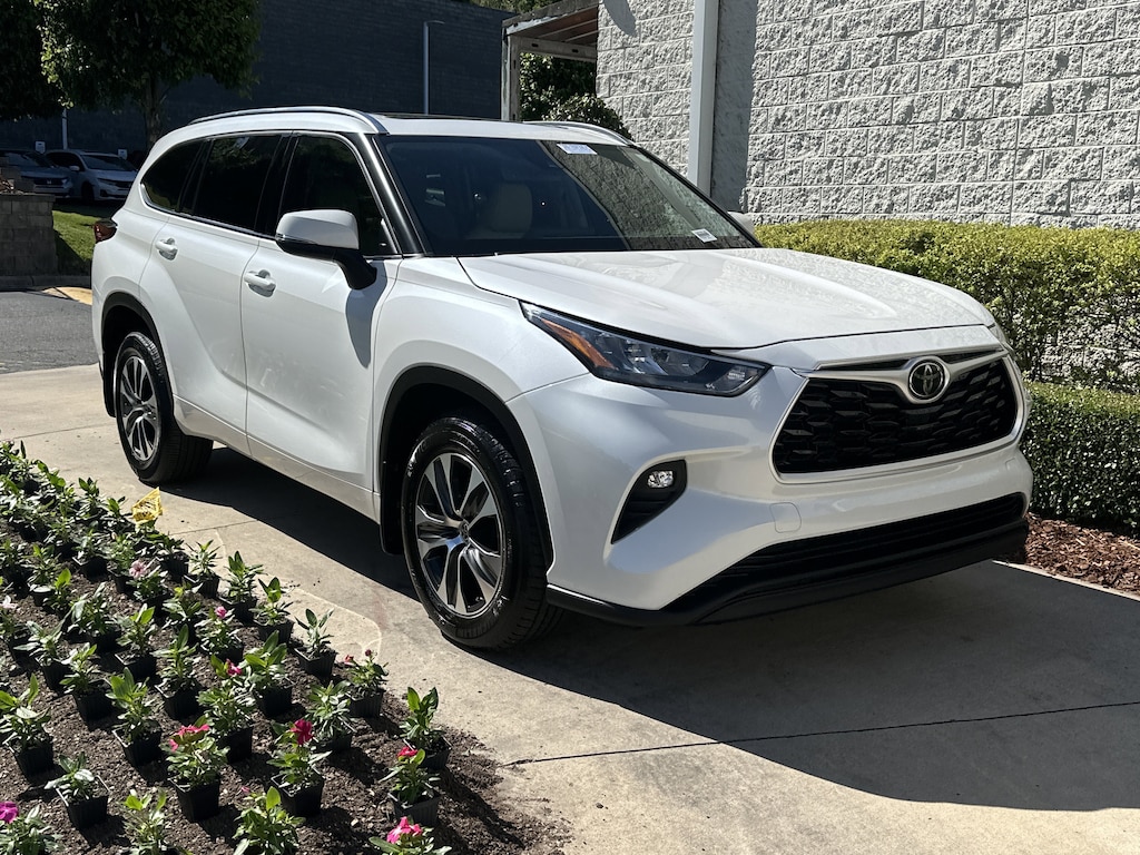 Used 2020 Toyota Highlander XLE SUV