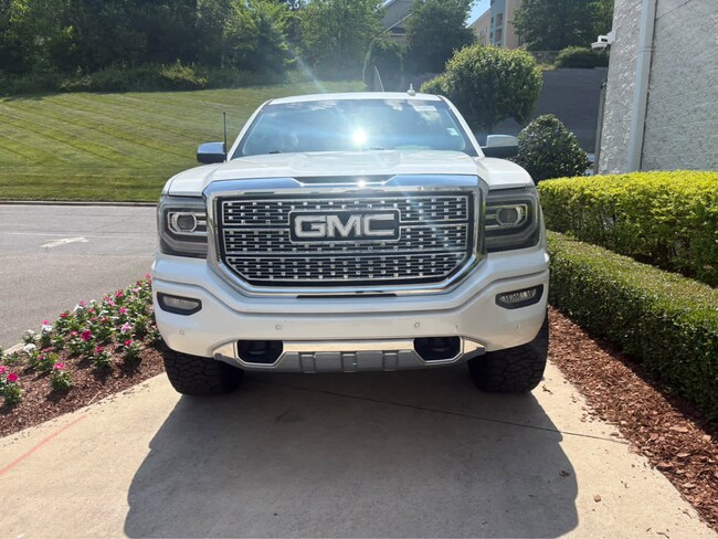 2017 GMC Sierra 1500 Denali Pickup