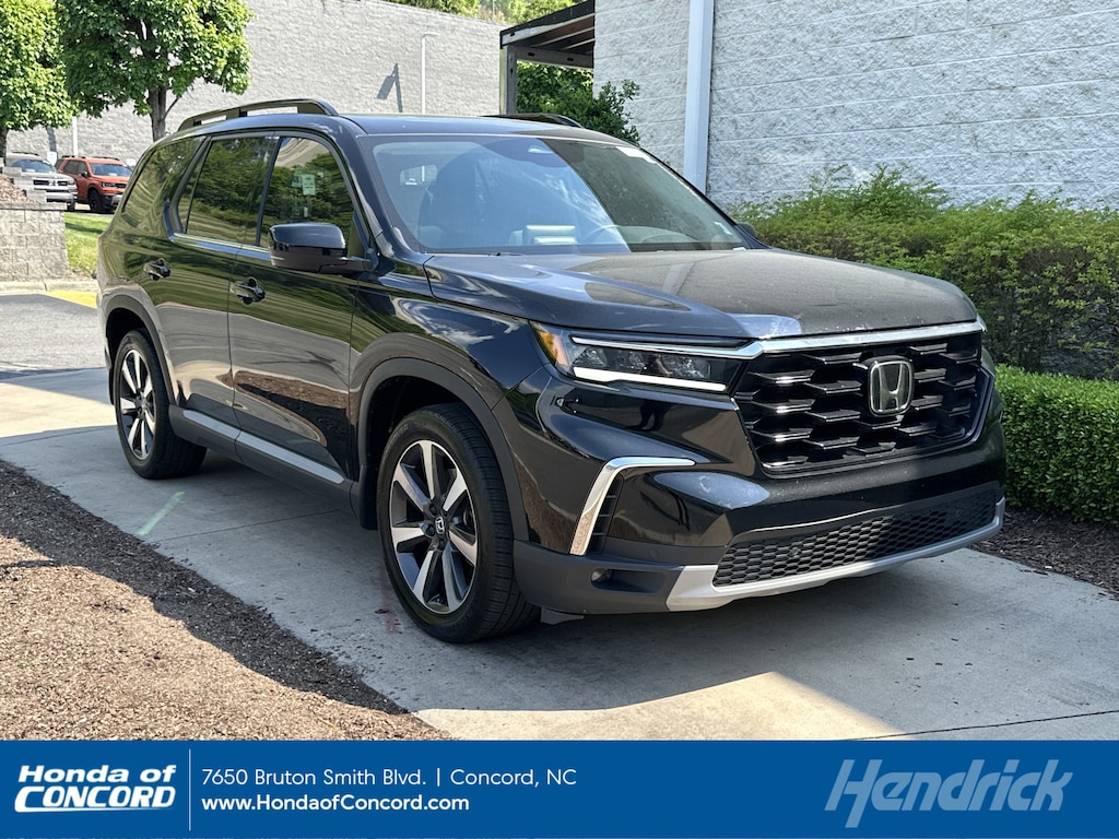 Certified 2025 Honda Pilot Touring SUV