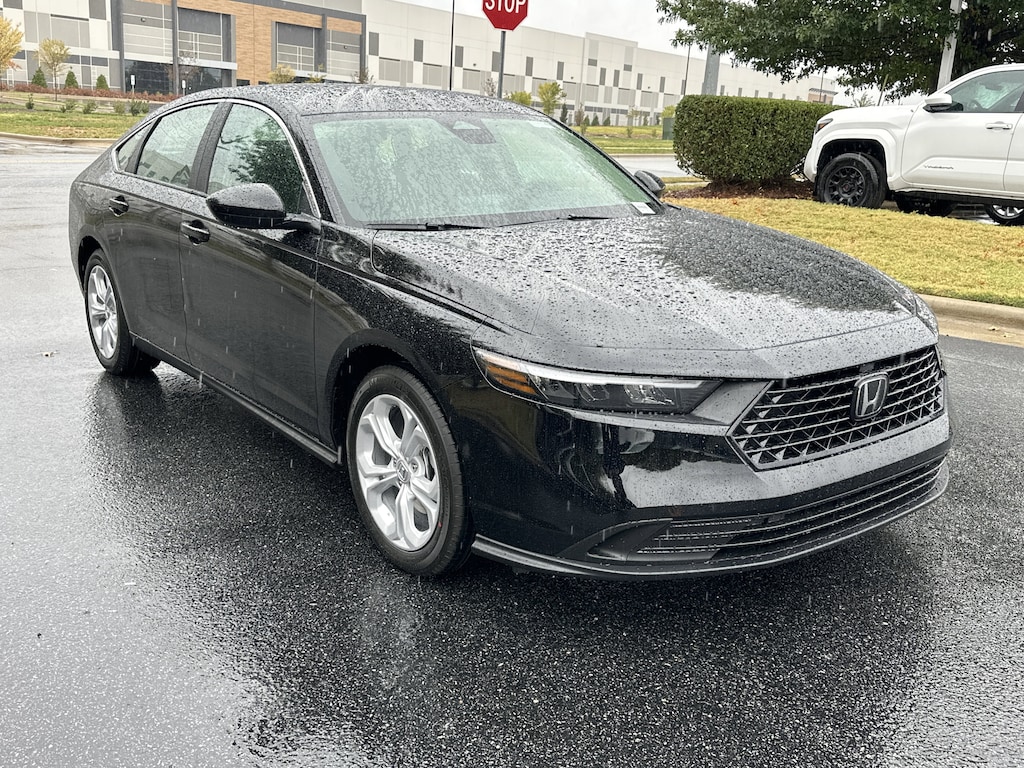 New 2025 Honda Accord LX CVT Sedan