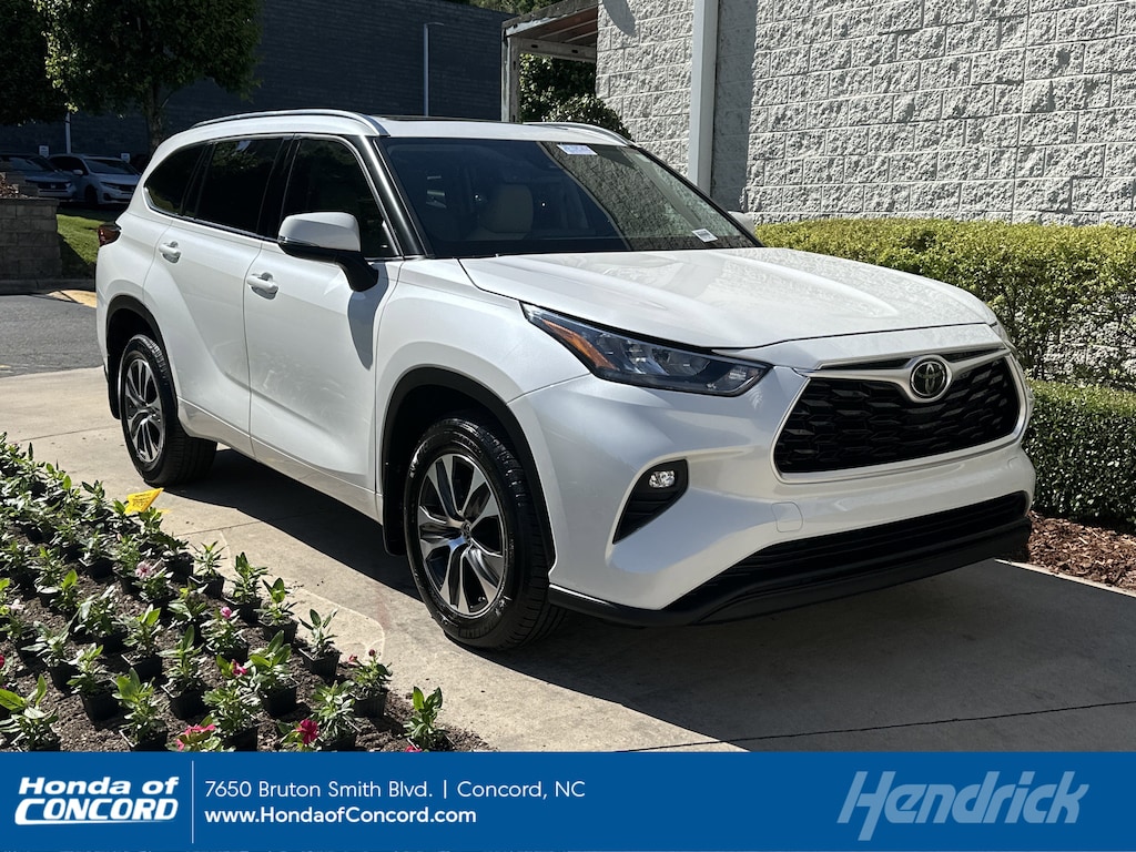Used 2020 Toyota Highlander XLE SUV