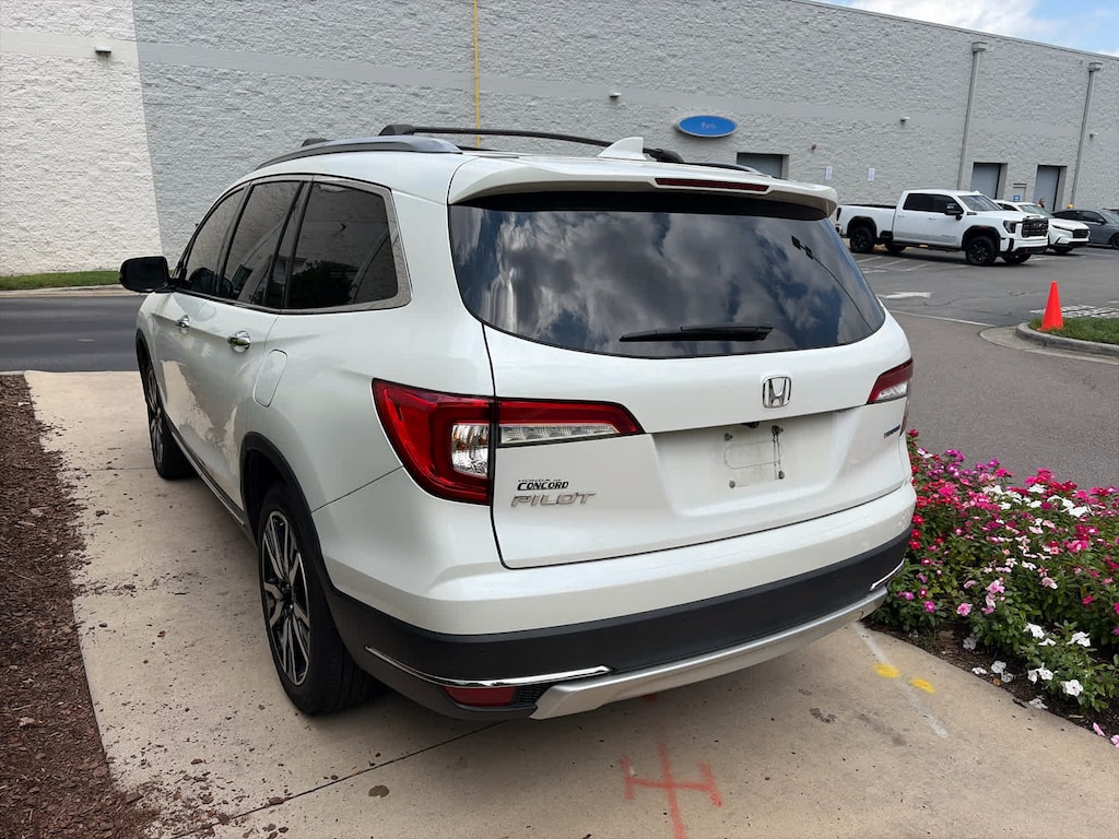 Certified 2022 Honda Pilot Touring 7-Passenger SUV