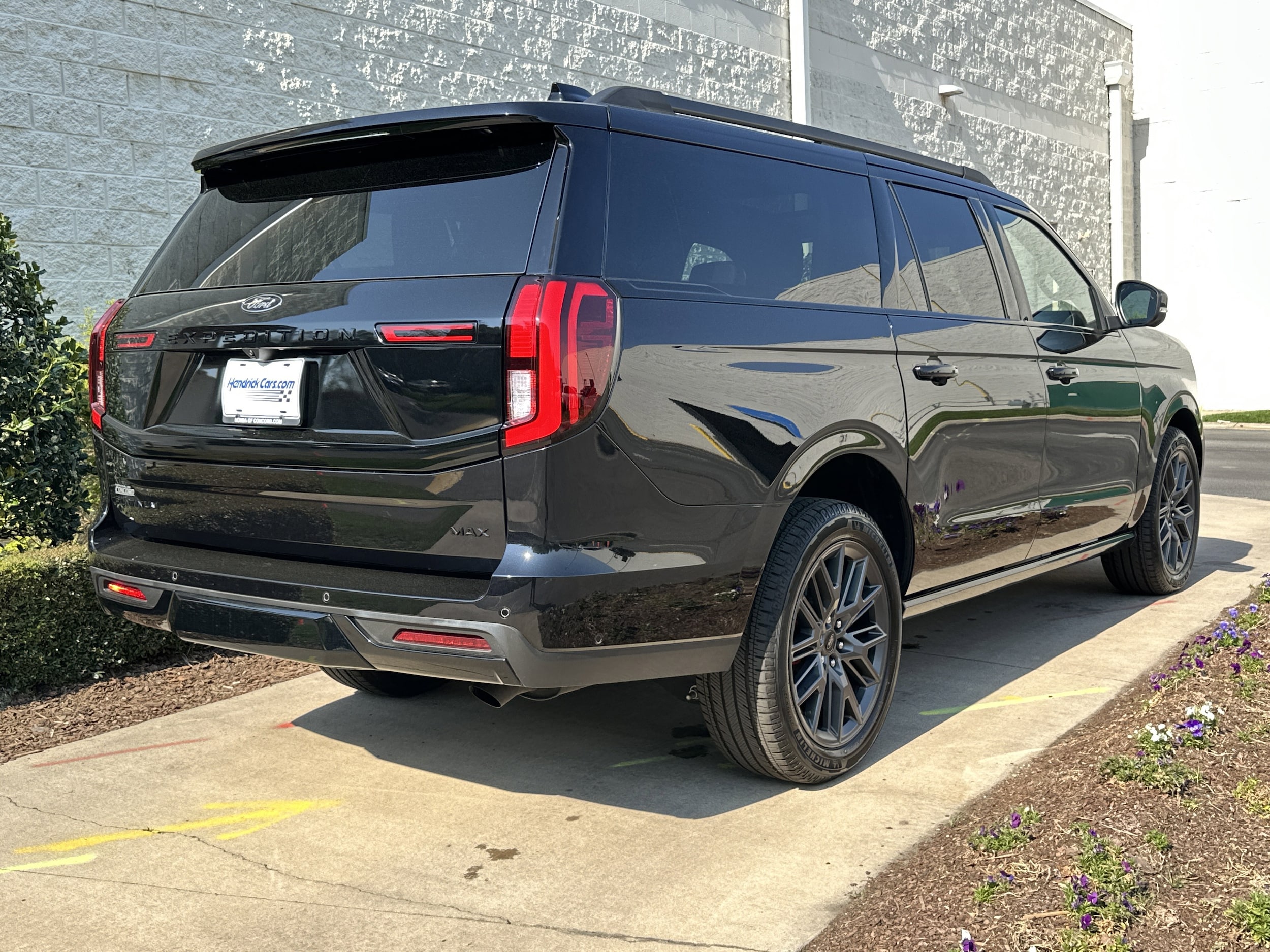 2025 Ford Expedition Max Platinum photo 6