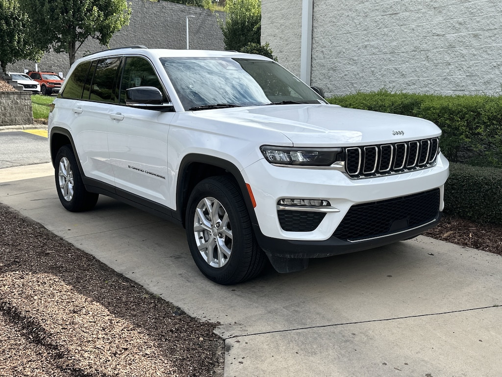 Used 2024 Jeep Grand Cherokee Limited SUV