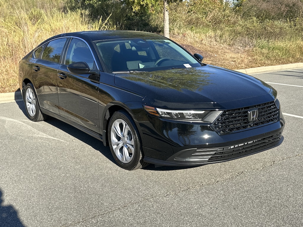 New 2025 Honda Accord LX CVT Sedan
