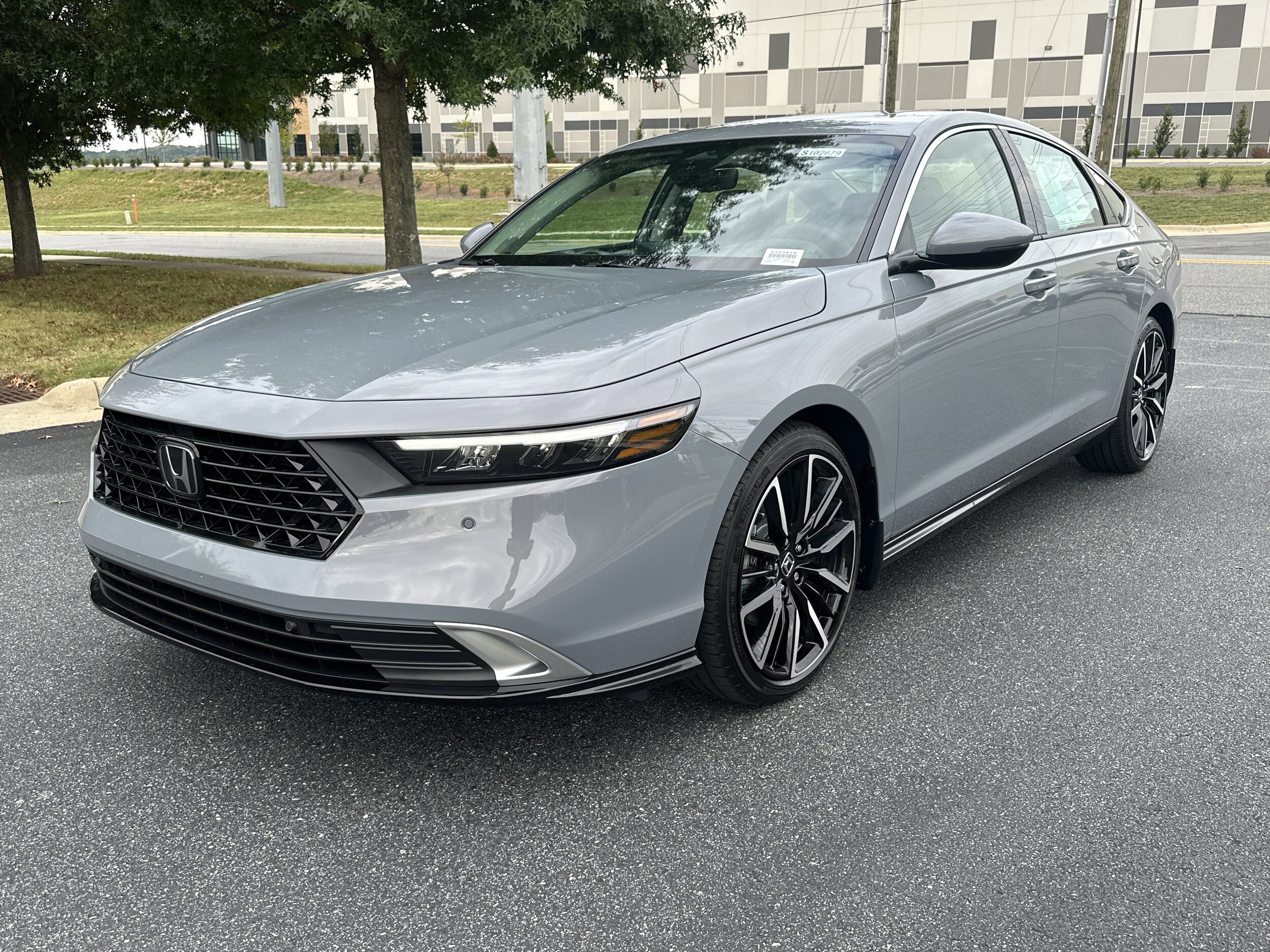 2025 Honda Accord Hybrid Touring photo 3