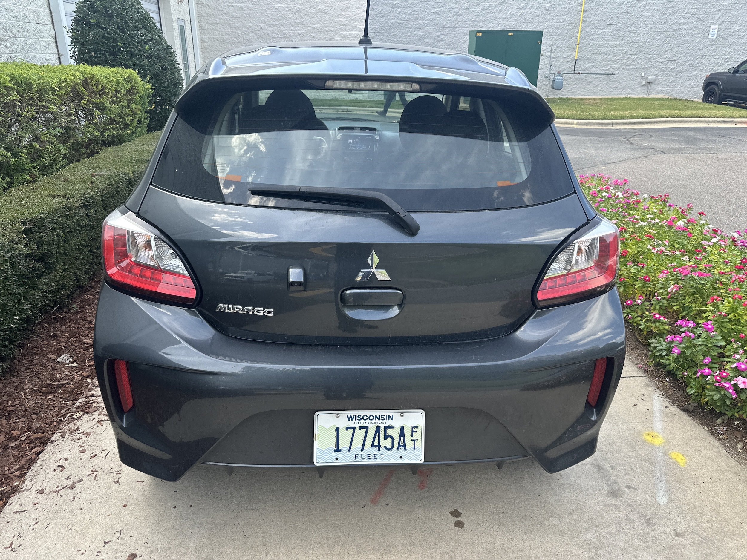 2024 Mitsubishi Mirage ES