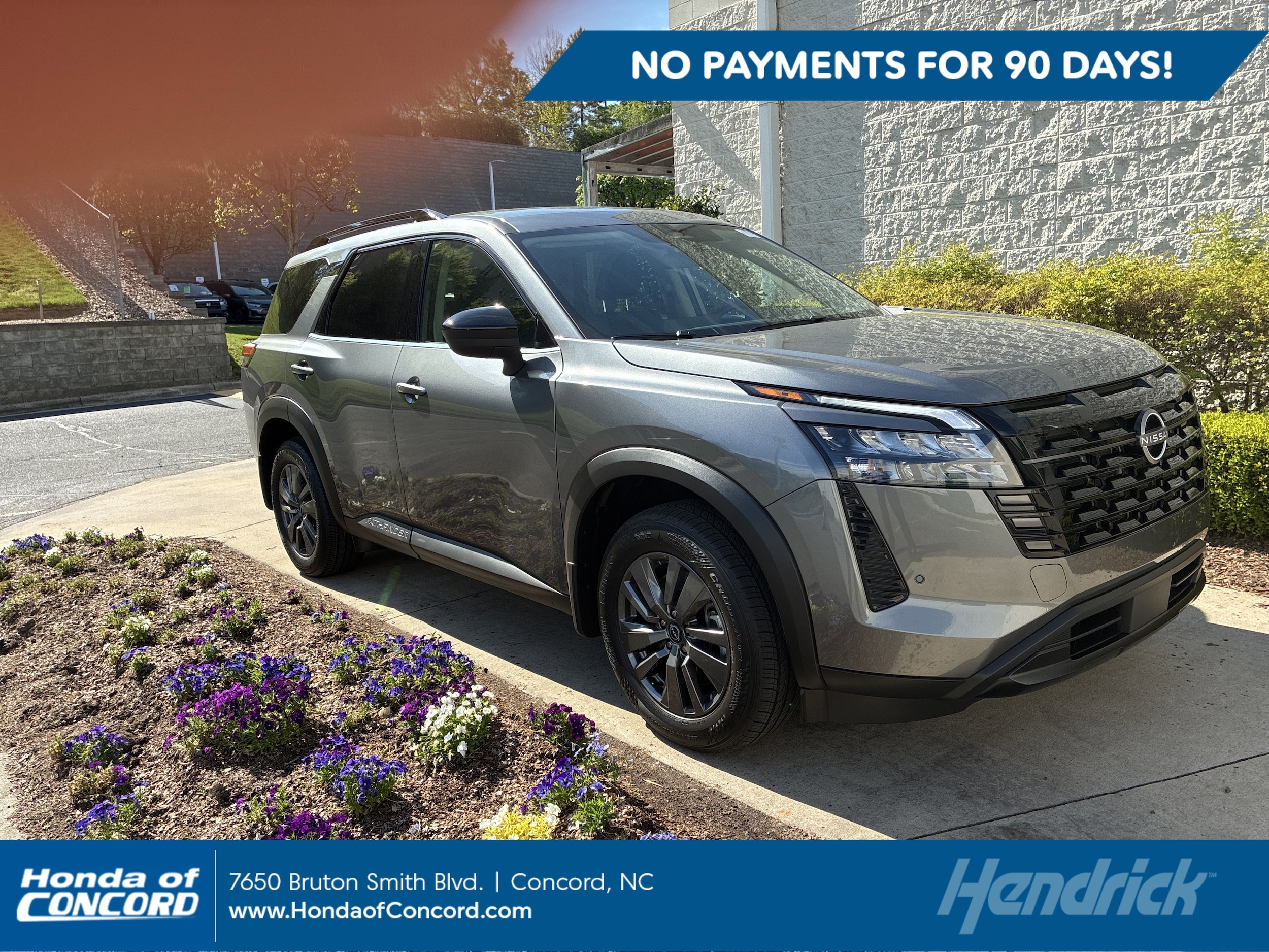 2026 Nissan Pathfinder SV 2WD's photo