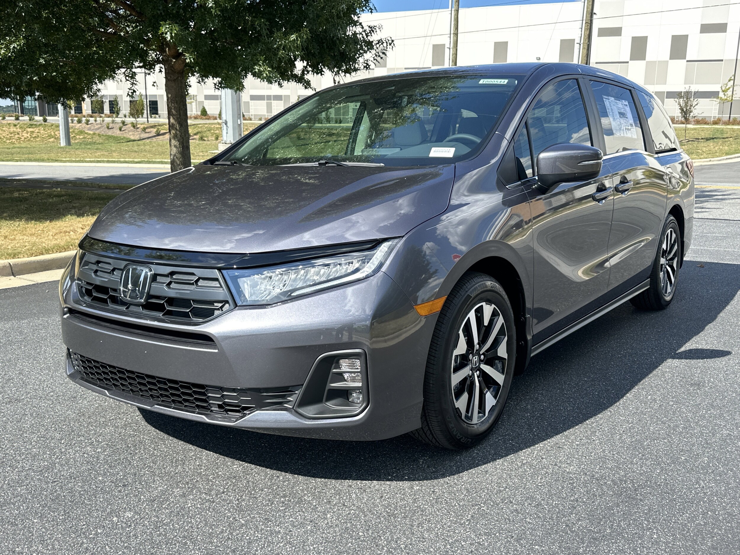 2026 Honda Odyssey EX-L photo 3