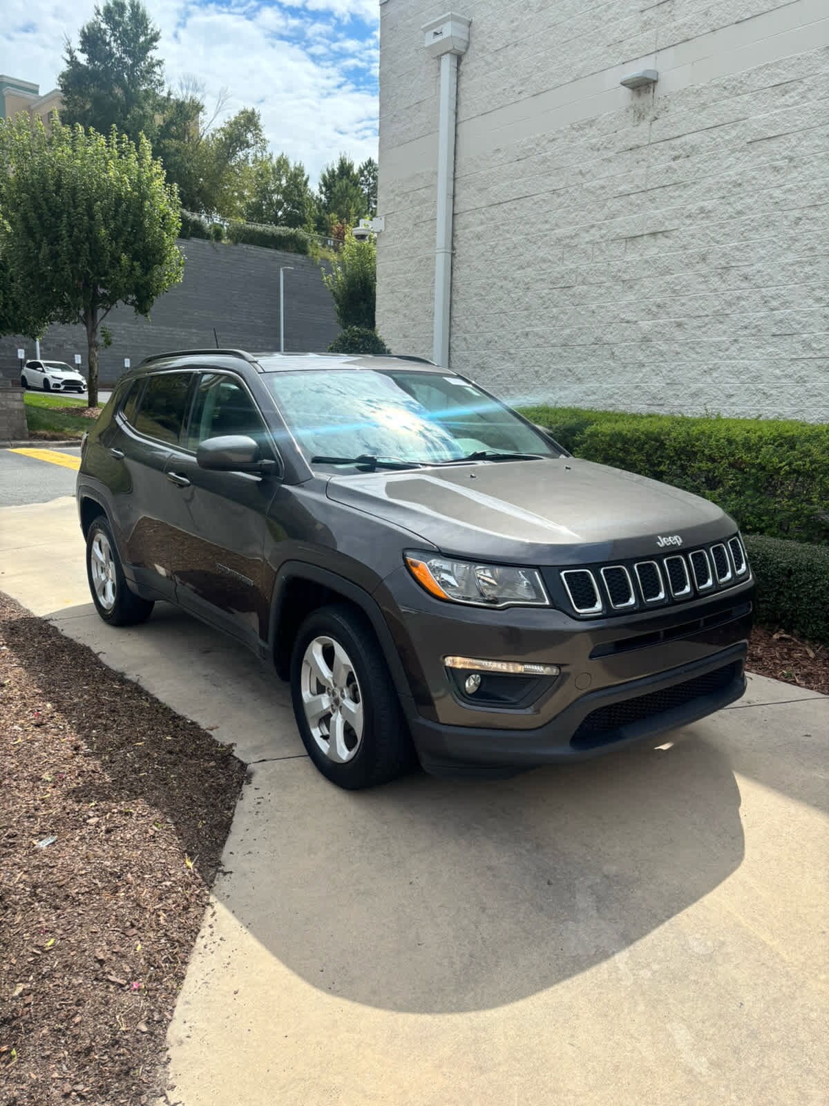 2019 Jeep Compass Latitude photo 2
