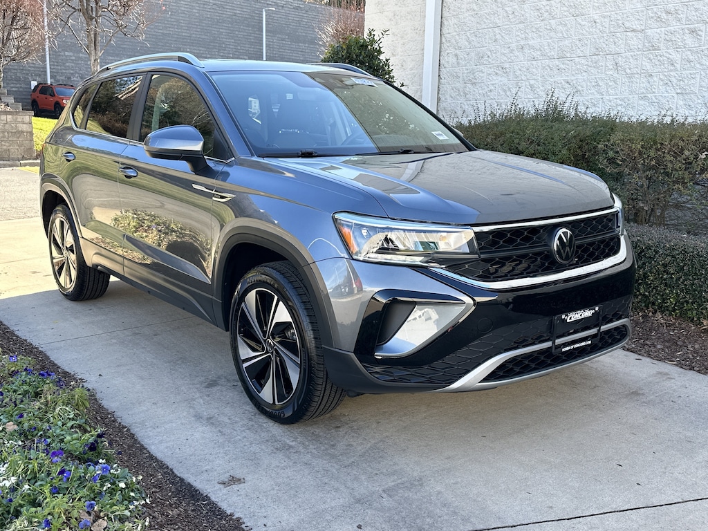 Used 2024 Volkswagen Taos SE SUV