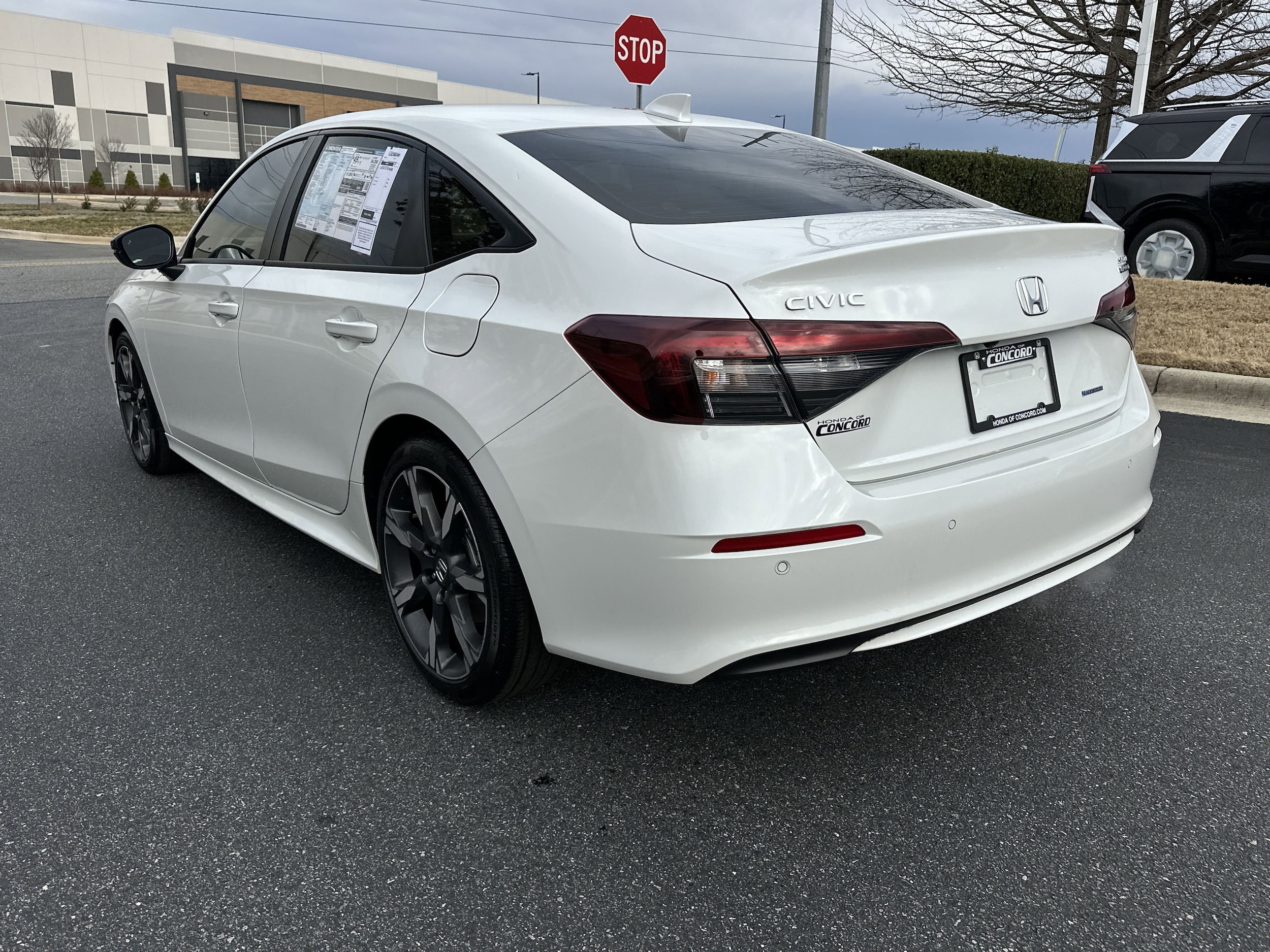 2025 Honda Civic  Hybrid Sport Touring photo 6