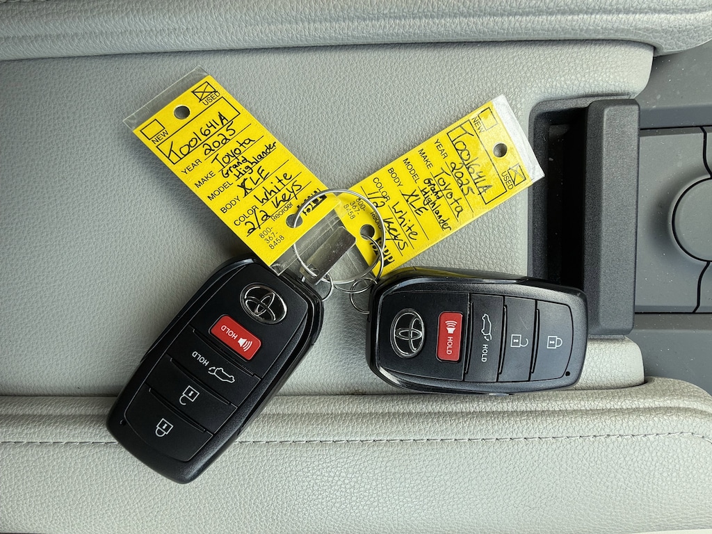 Used 2025 Toyota Grand Highlander XLE SUV