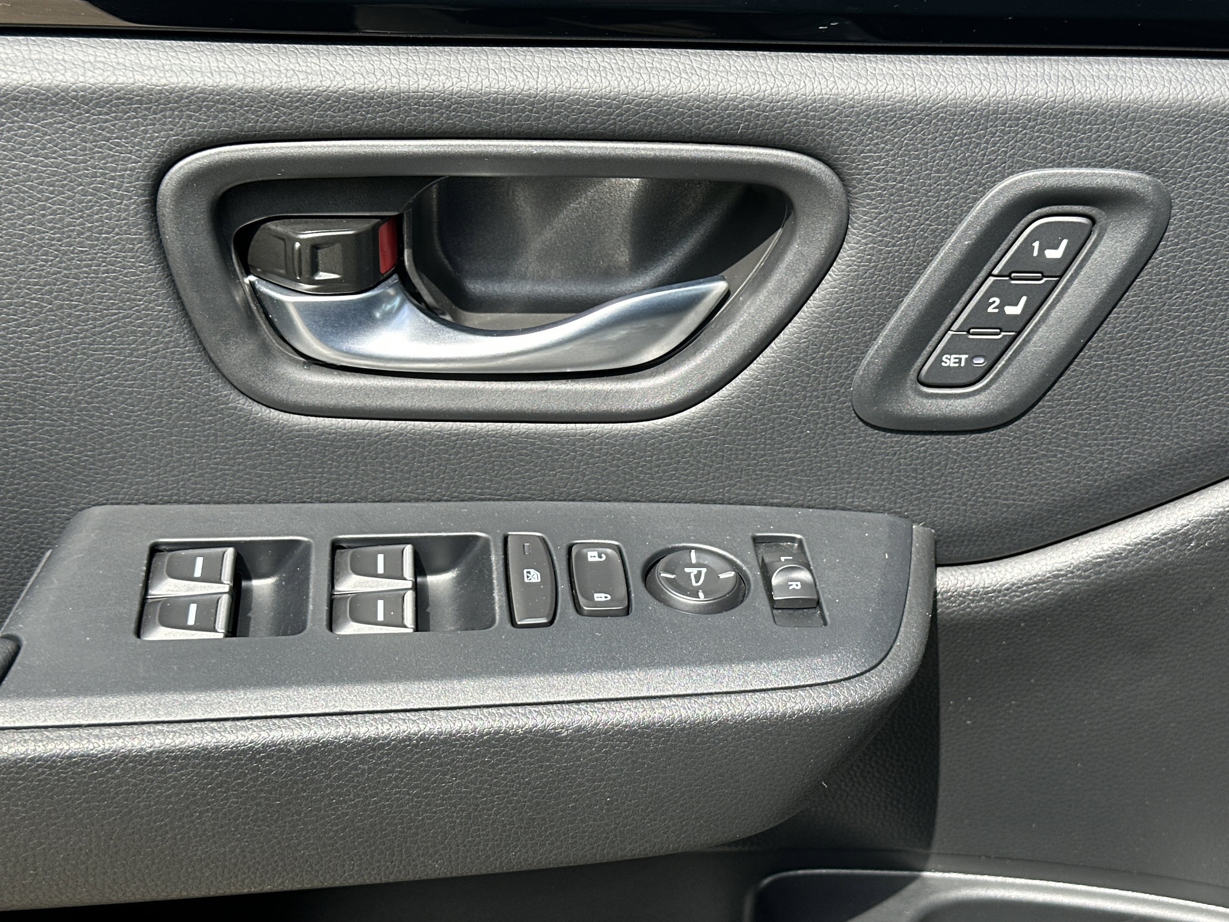 2025 Honda Pilot Touring photo 5