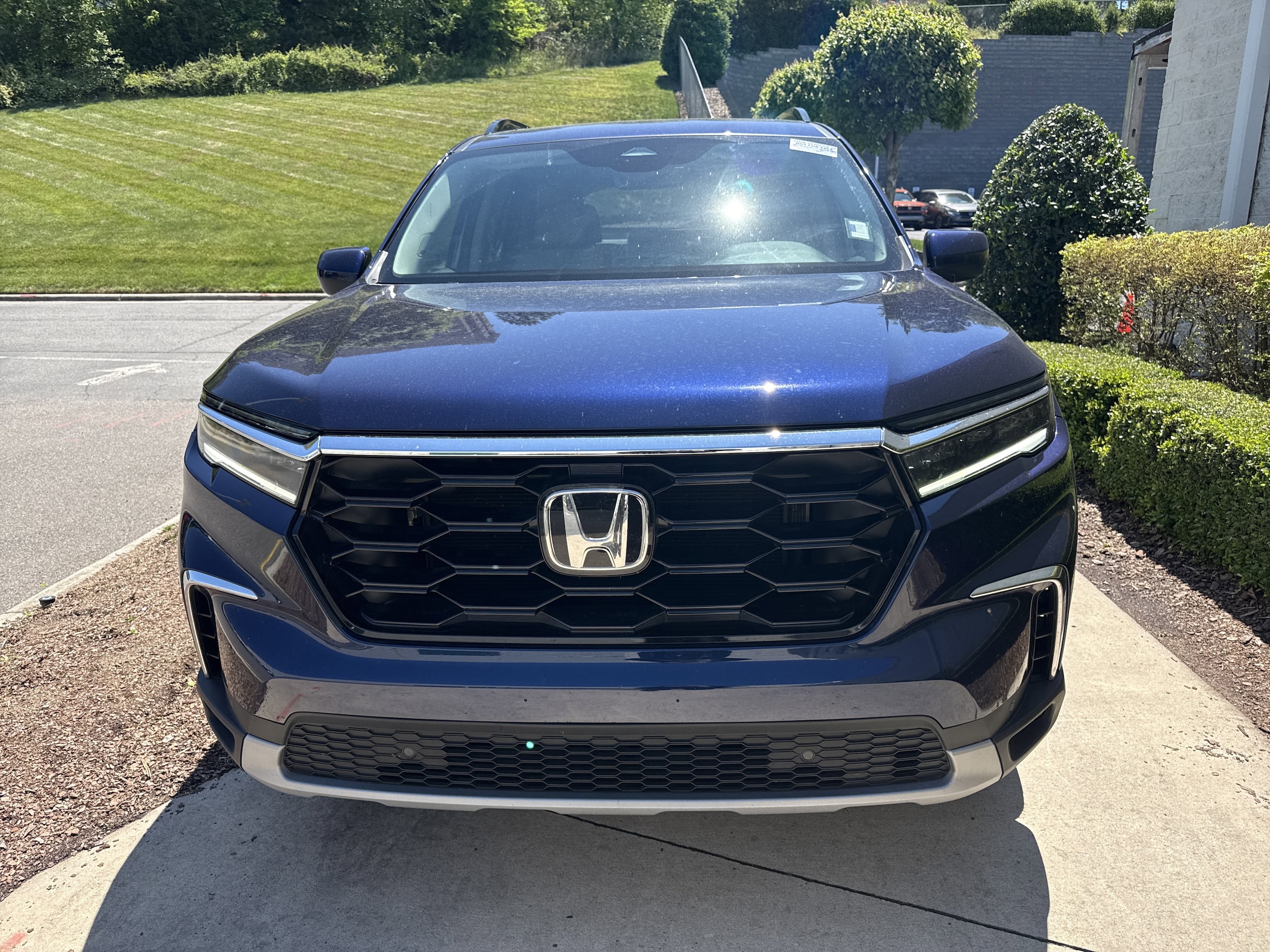 2025 Honda Pilot Touring photo 3