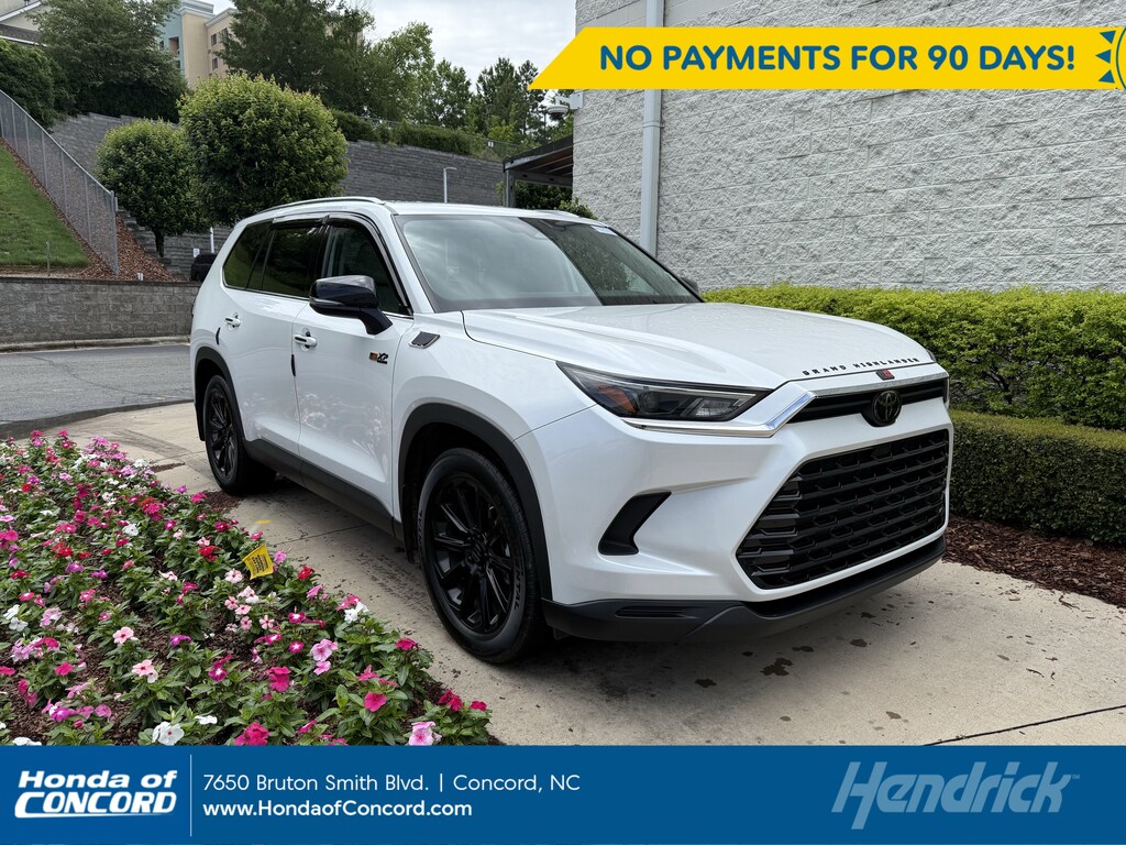 Used 2025 Toyota Grand Highlander XLE SUV