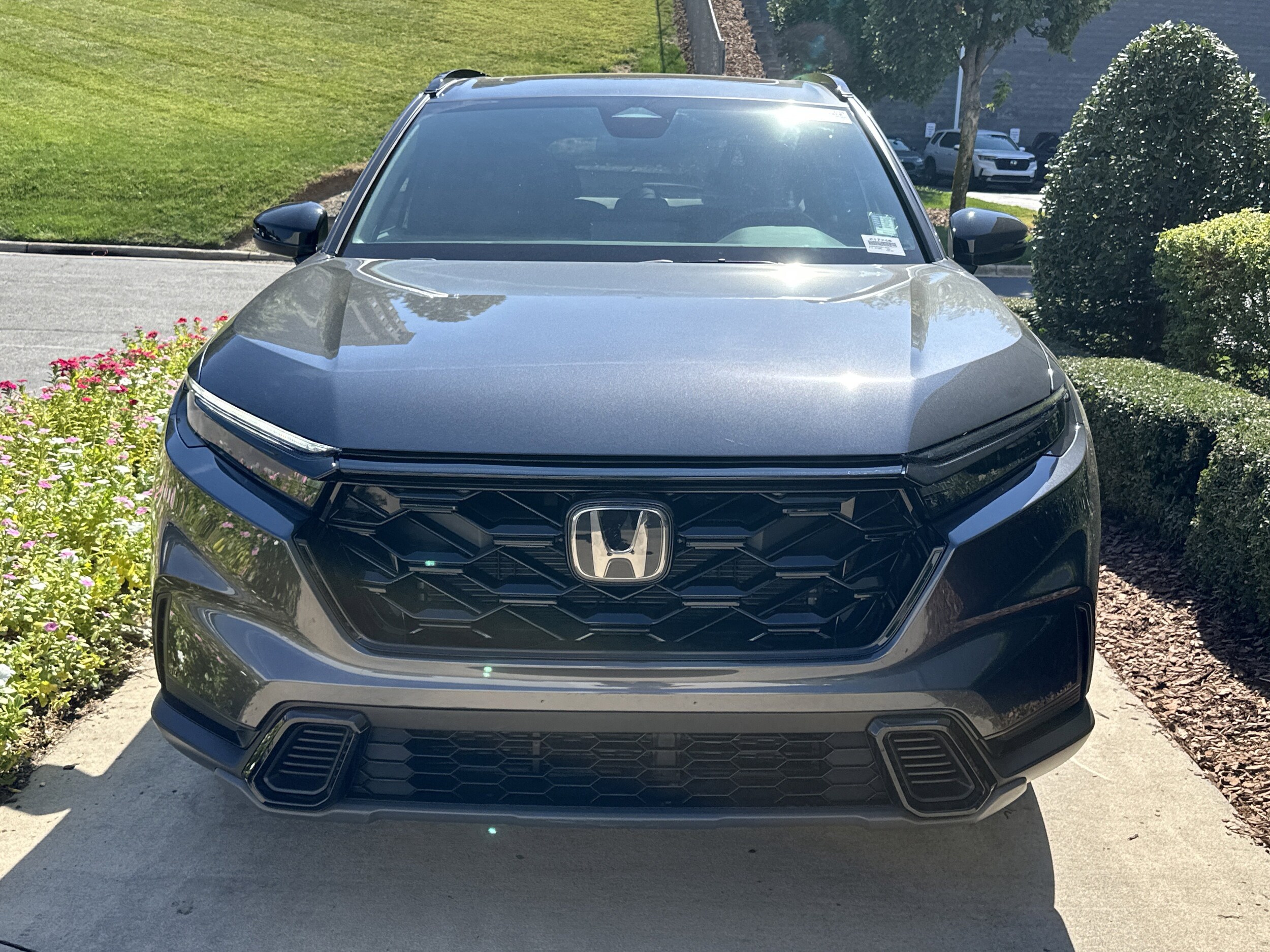 2025 Honda CR-V Hybrid Sport photo 2
