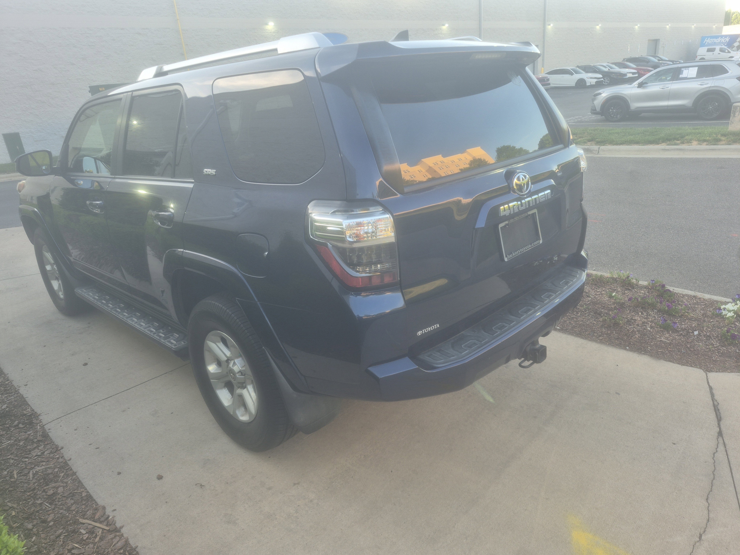 2016 Toyota 4Runner SR5 photo 6