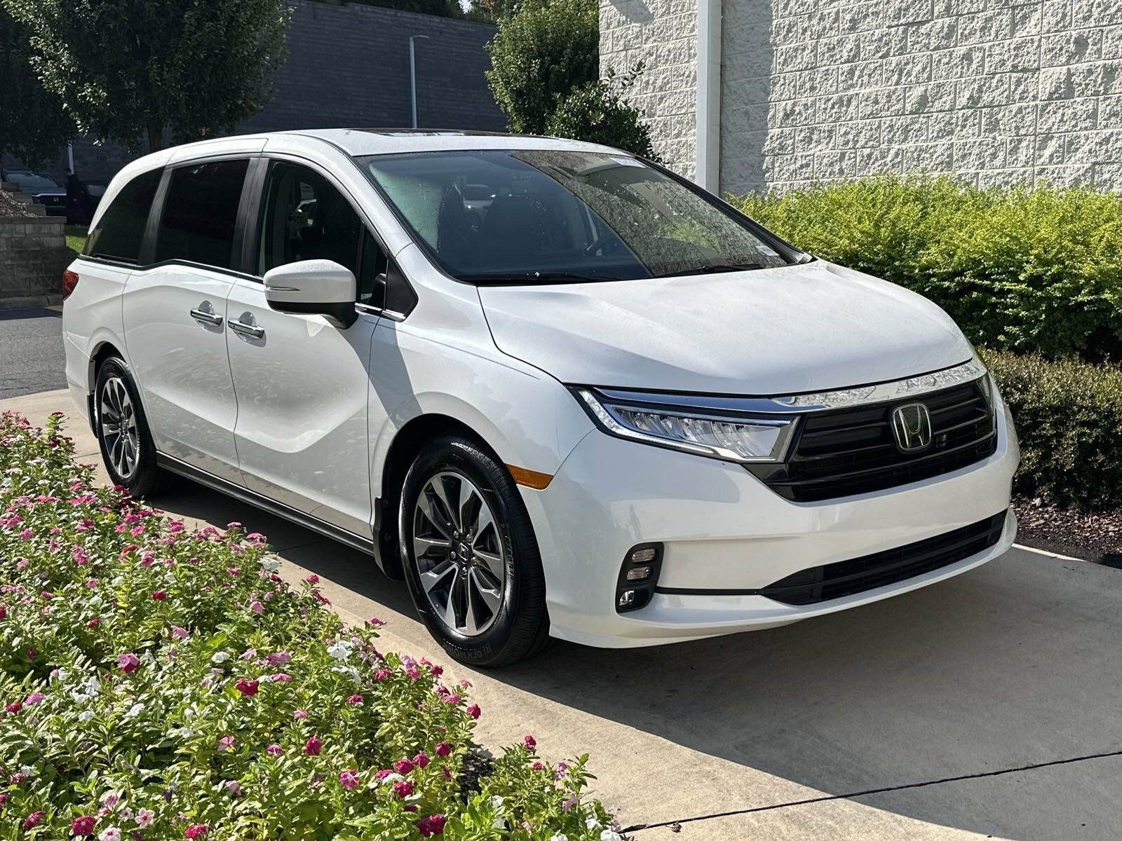 Used 2021 Honda Odyssey EX-L with VIN 5FNRL6H71MB023569 for sale in Concord, NC