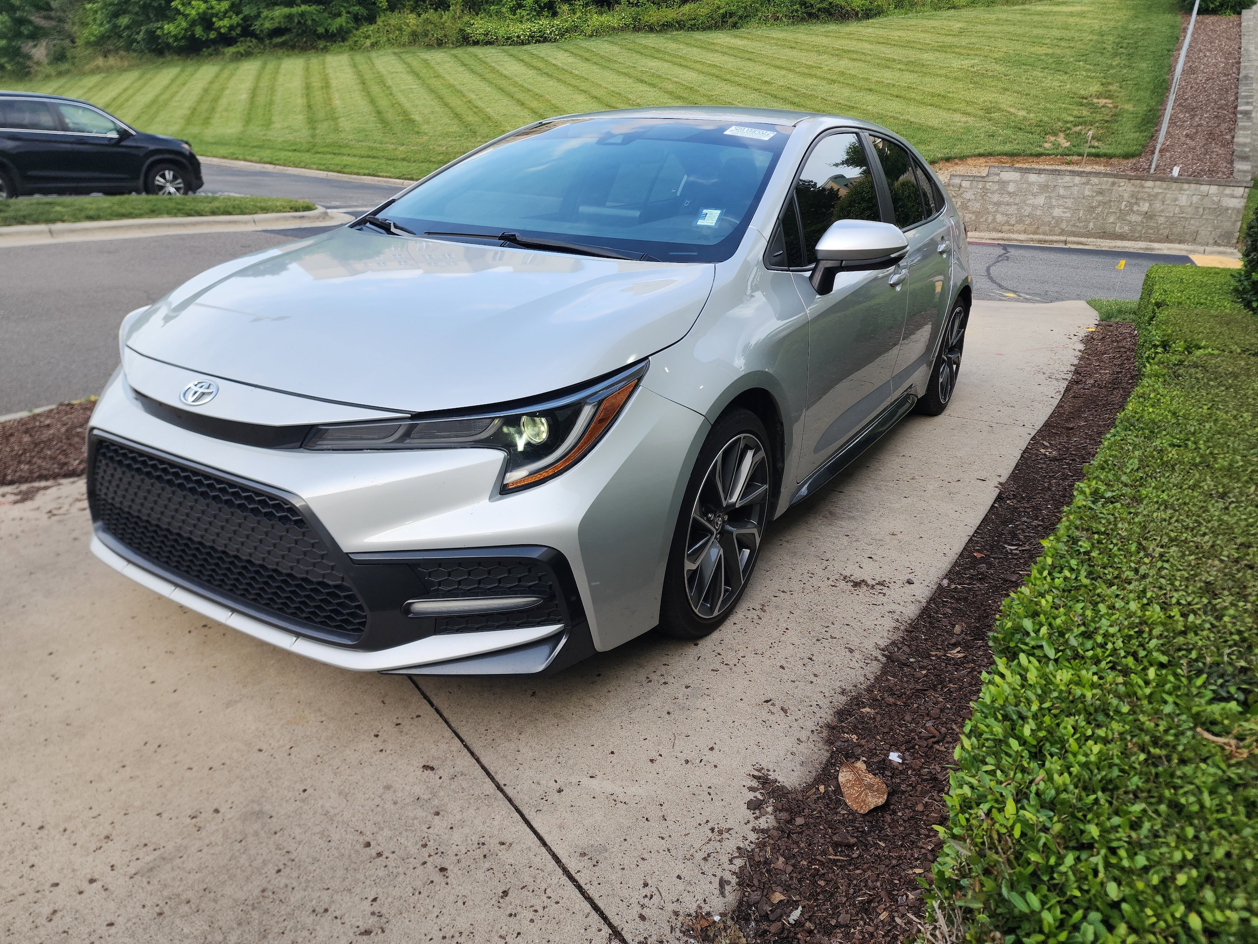 2022 Toyota Corolla SE photo 3