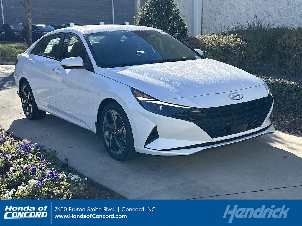 Used 2023 Hyundai Elantra SEL Sedan