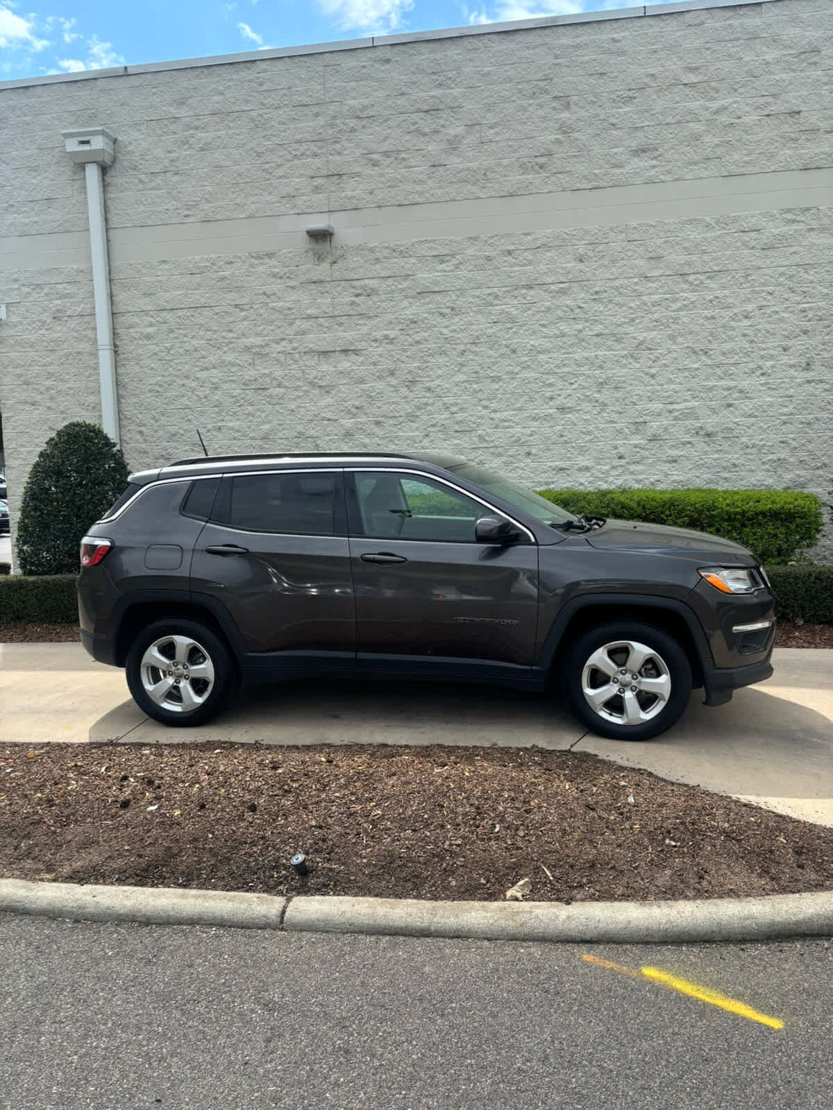2019 Jeep Compass Latitude photo 3