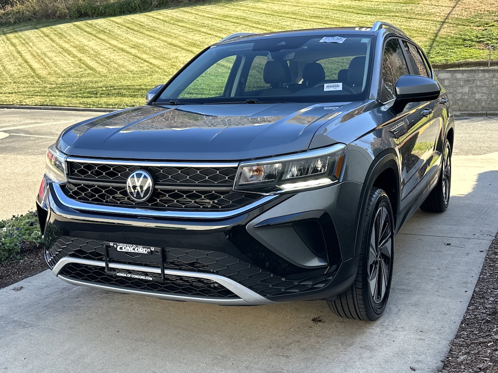 Used 2024 Volkswagen Taos SE SUV