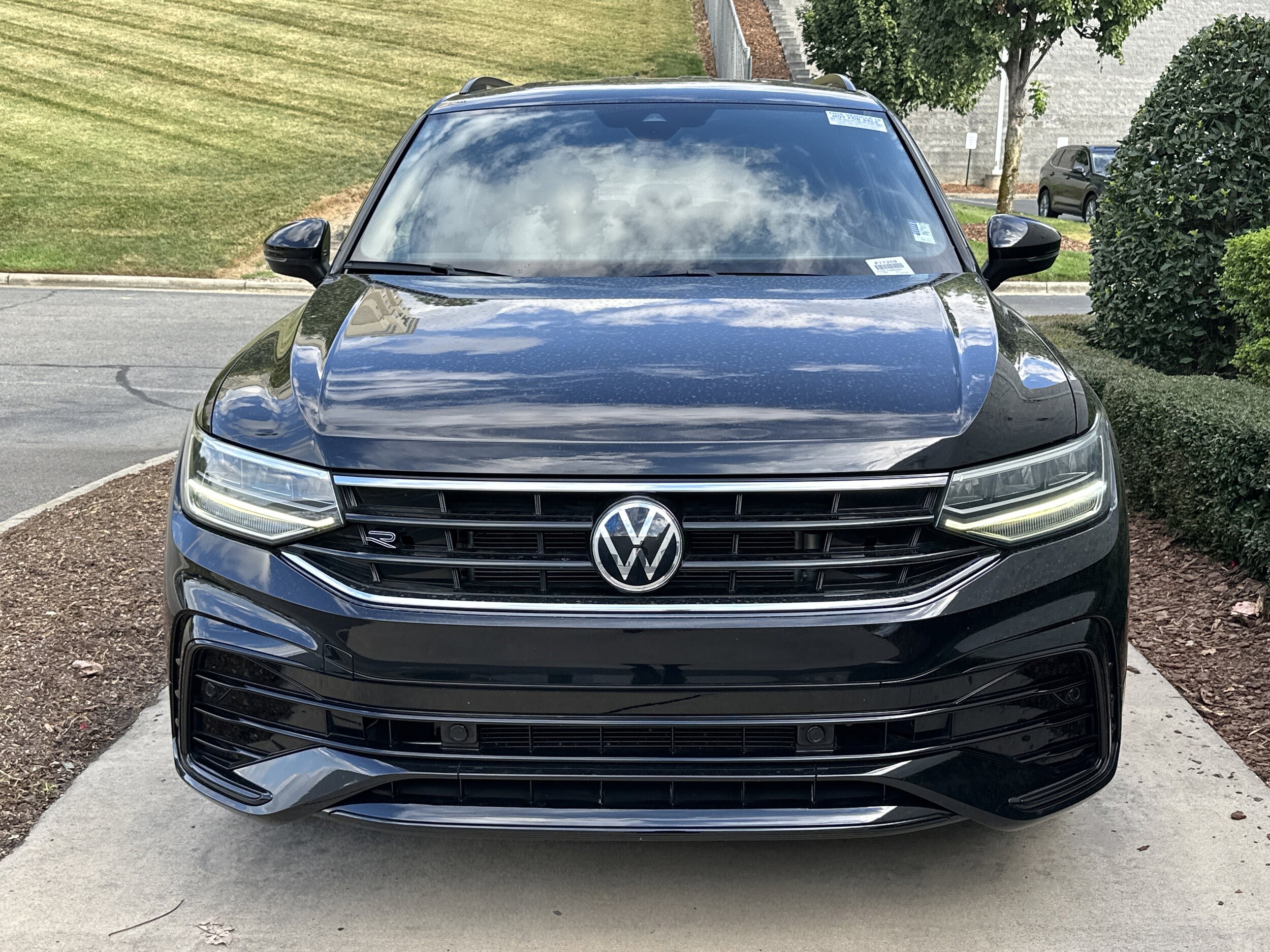 2022 Volkswagen Tiguan SE R-Line Black photo 3