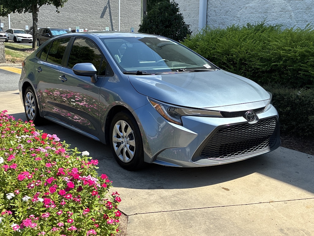 Used 2022 Toyota Corolla LE Sedan
