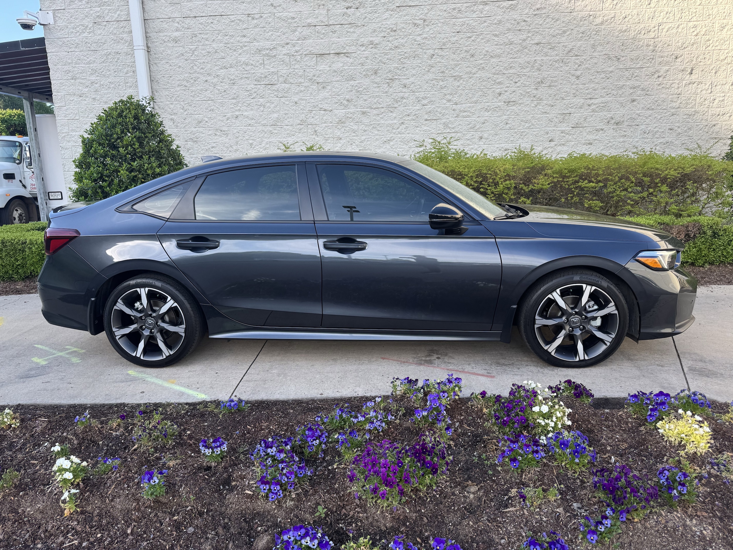 2025 Honda Civic  Hybrid Sport Touring photo 5