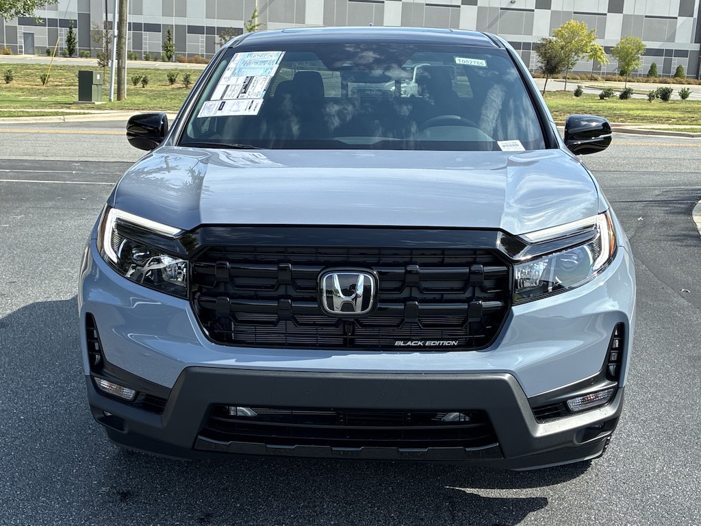 New 2026 Honda Ridgeline Black Edition Two-Tone Pickup