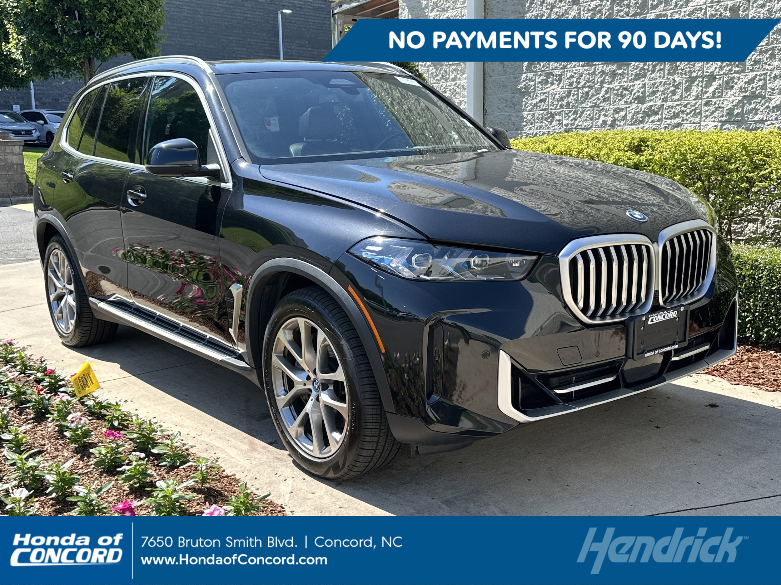 2025 BMW X5 xDrive50e's photo