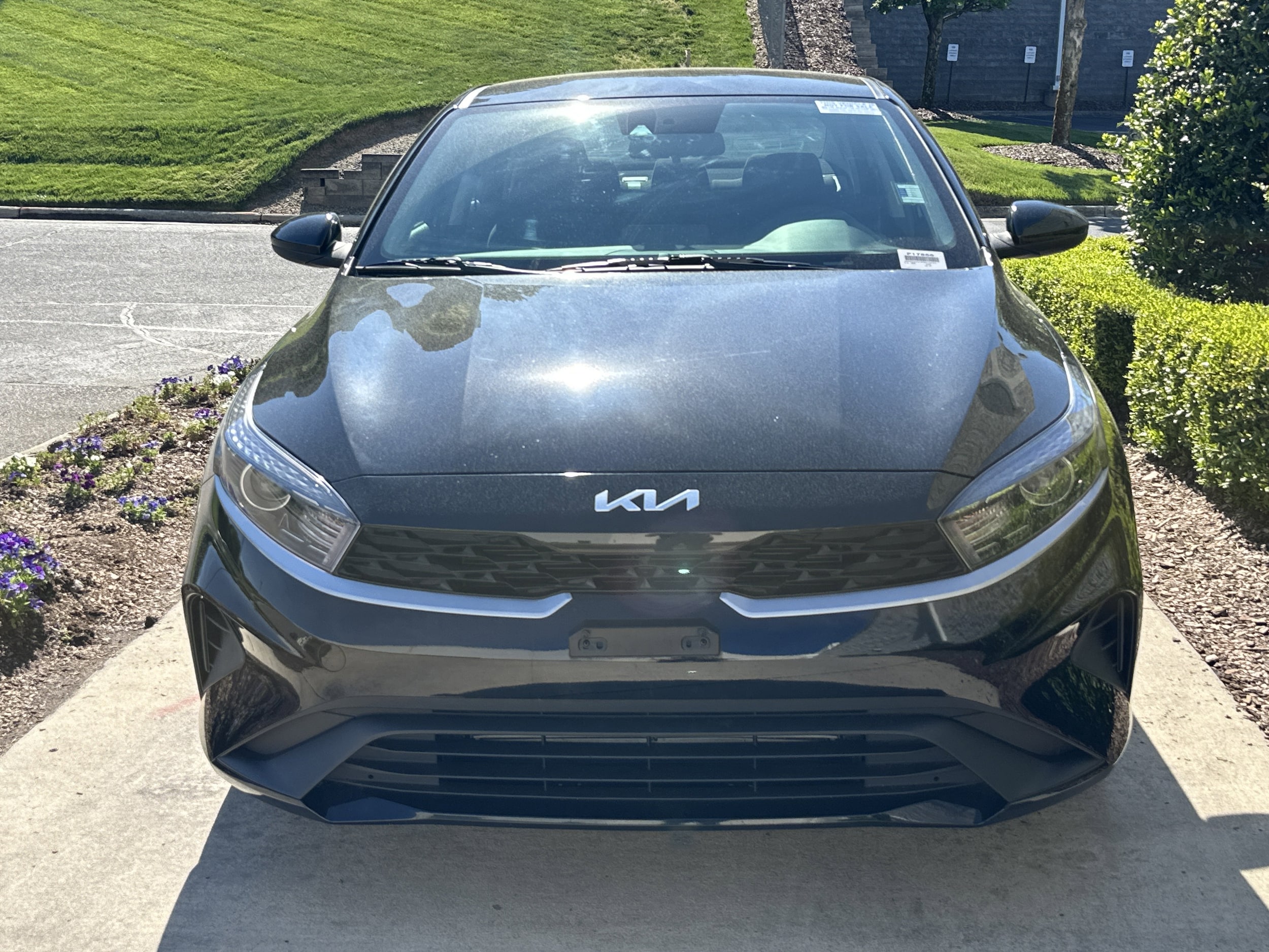 2023 Kia Forte LXS photo 2